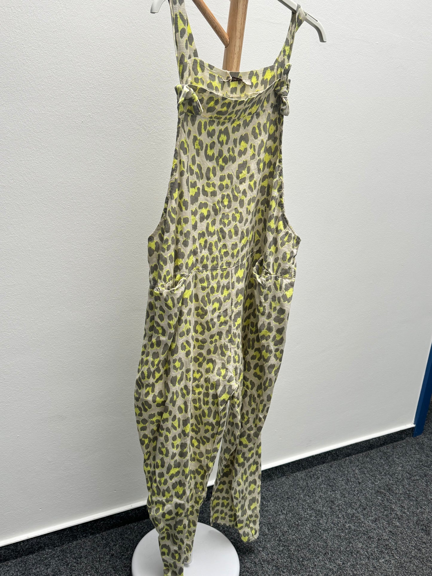 Latzhose Leinen // LEMON