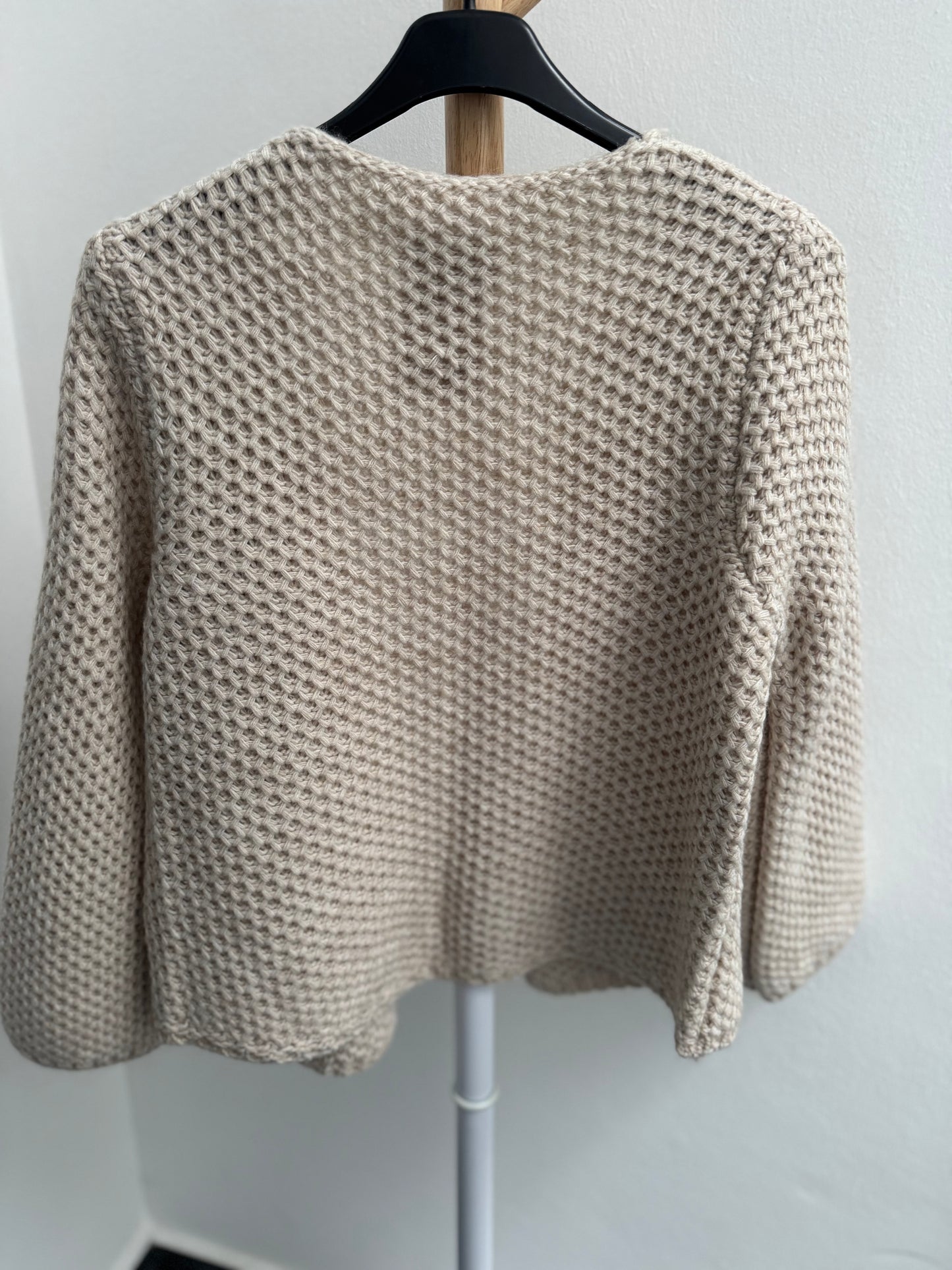 Strickjacke // VANILLA