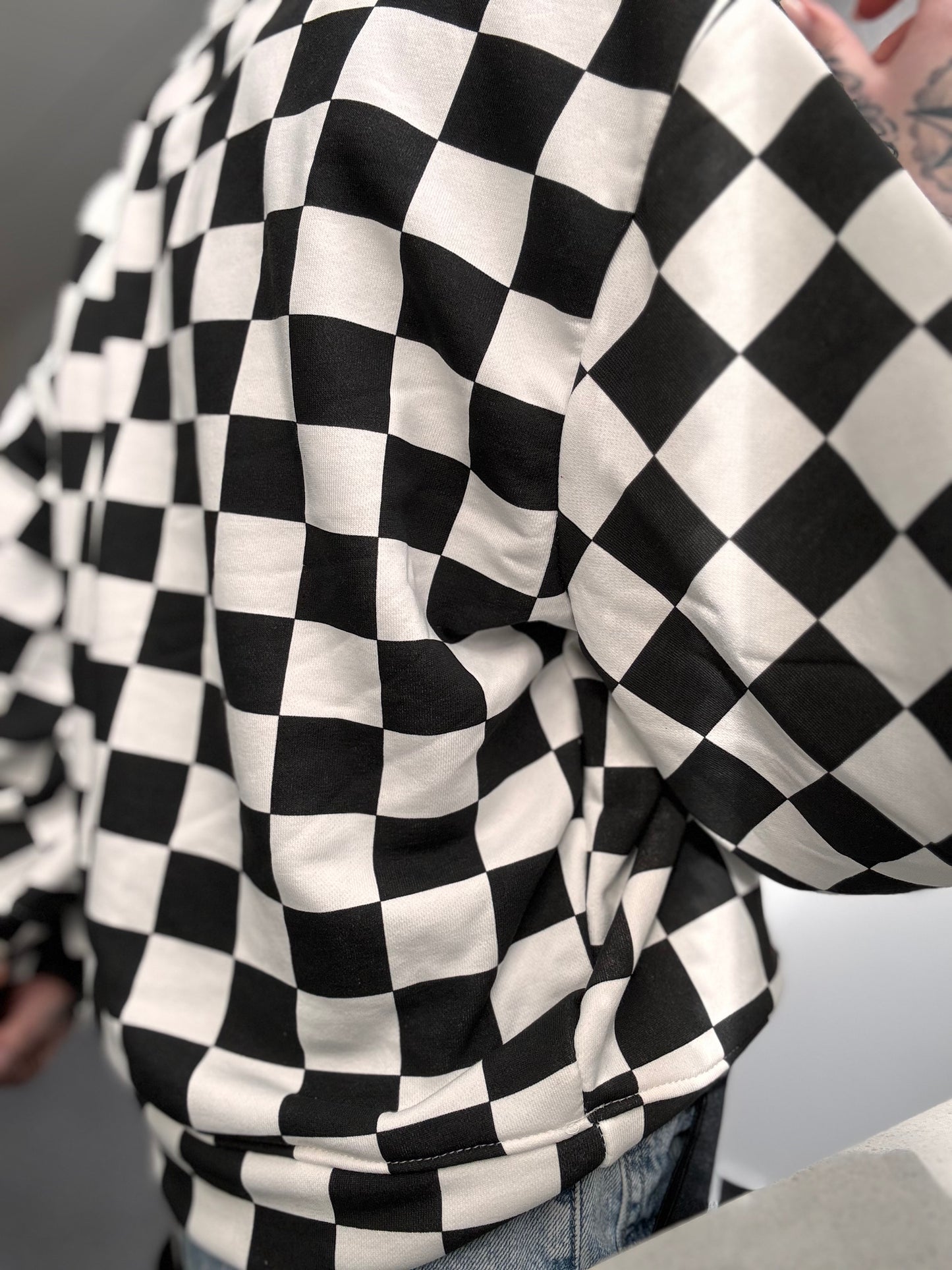 SWEATER // SCHACHBRETT SCHWARZ WEISS