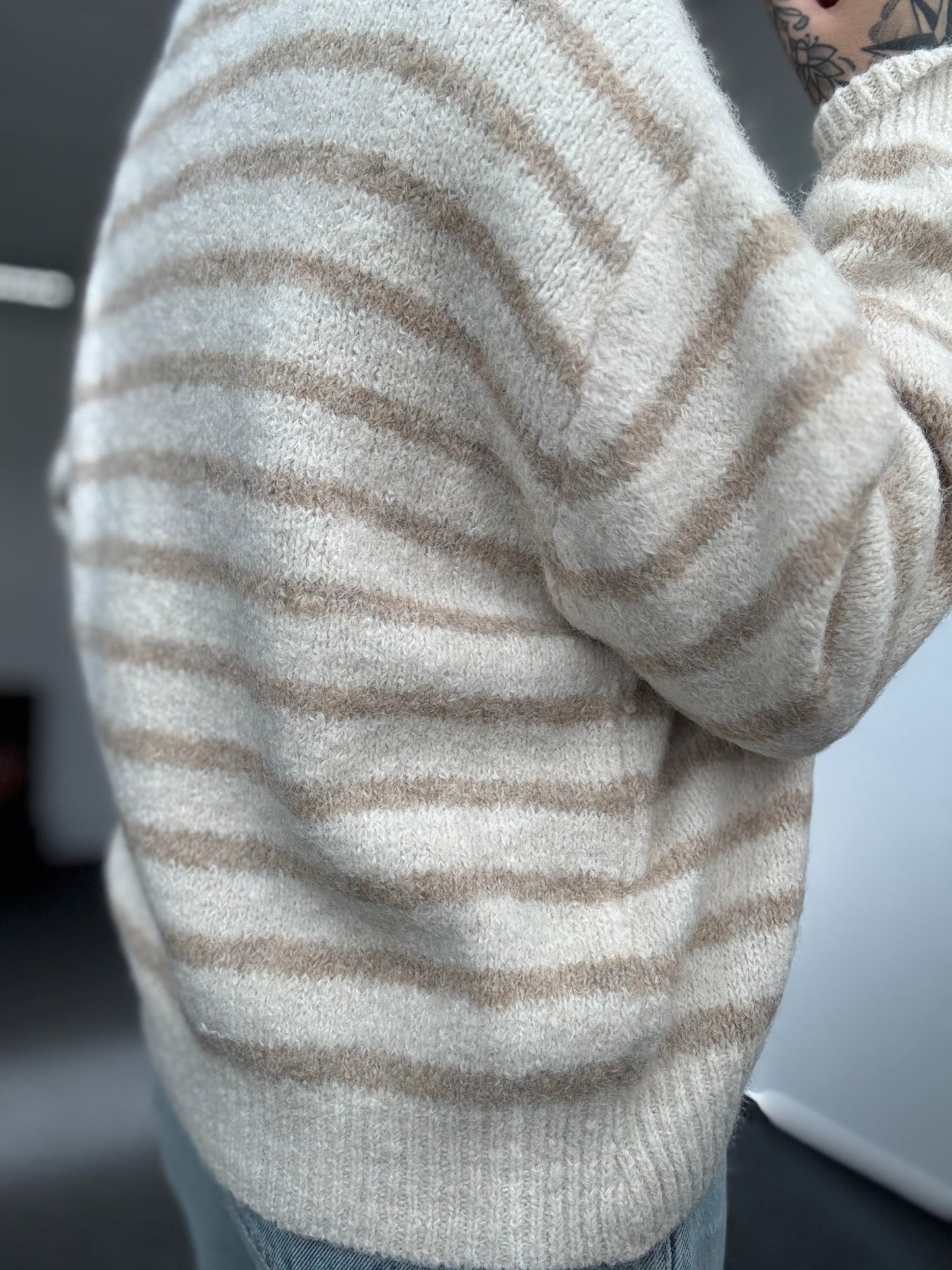 Strickjacke // SMILEY BEIGE