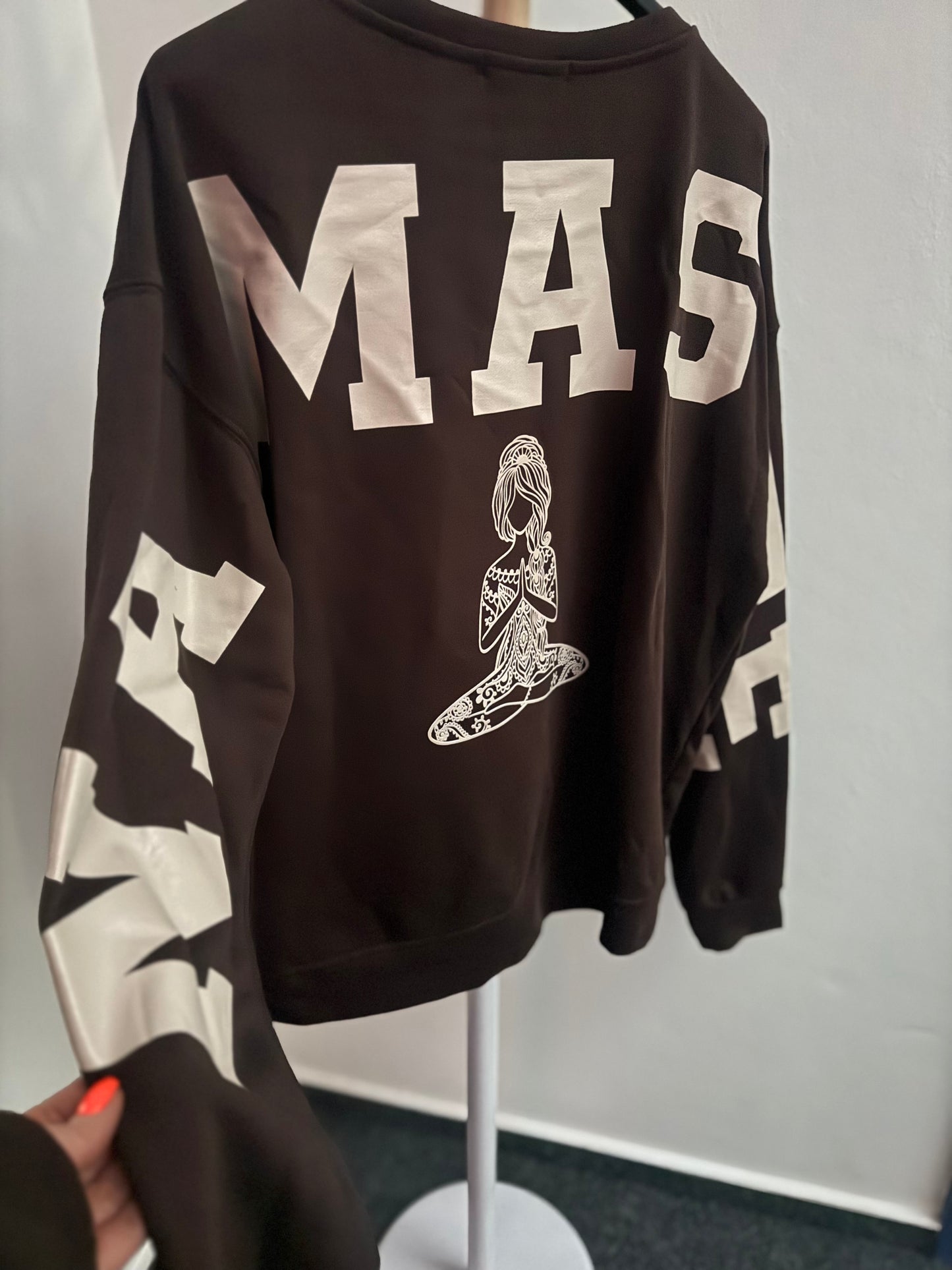 Statement Sweater // NAMASTE CHOCOLATE