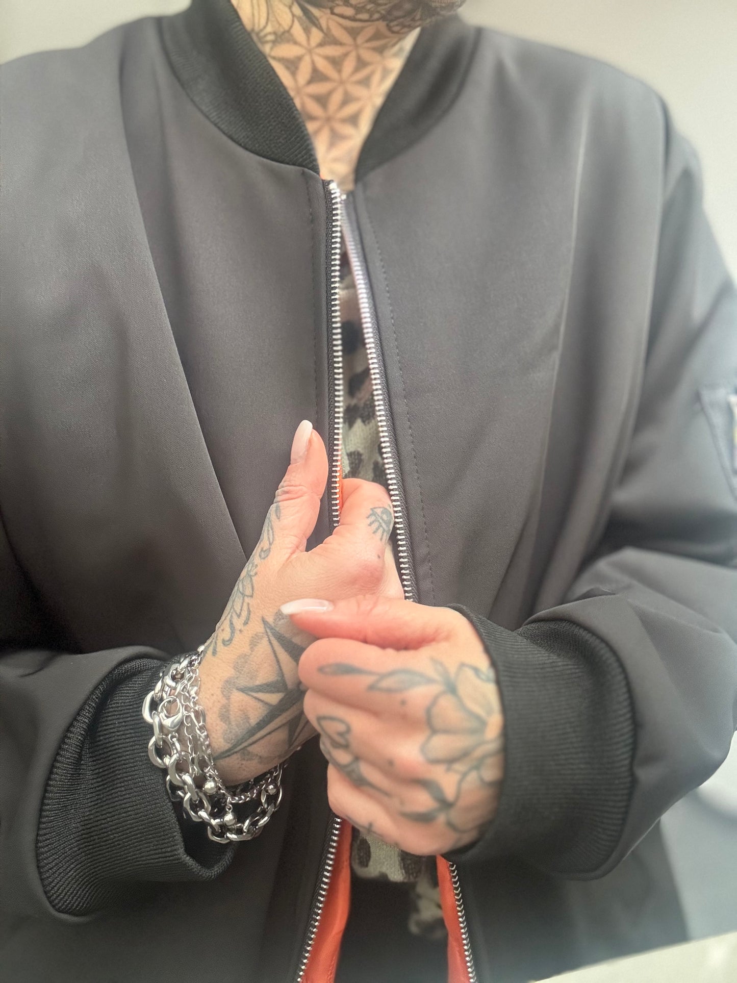 Mantel // BOMBERSTYLE BLACK ORANGE 2.0