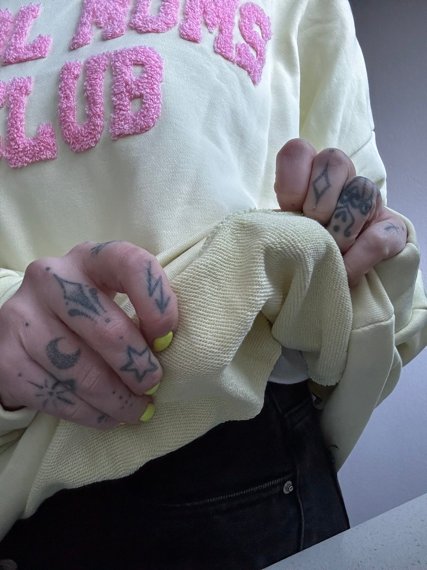 Sweater // COOL MOMS CLUB LEMON