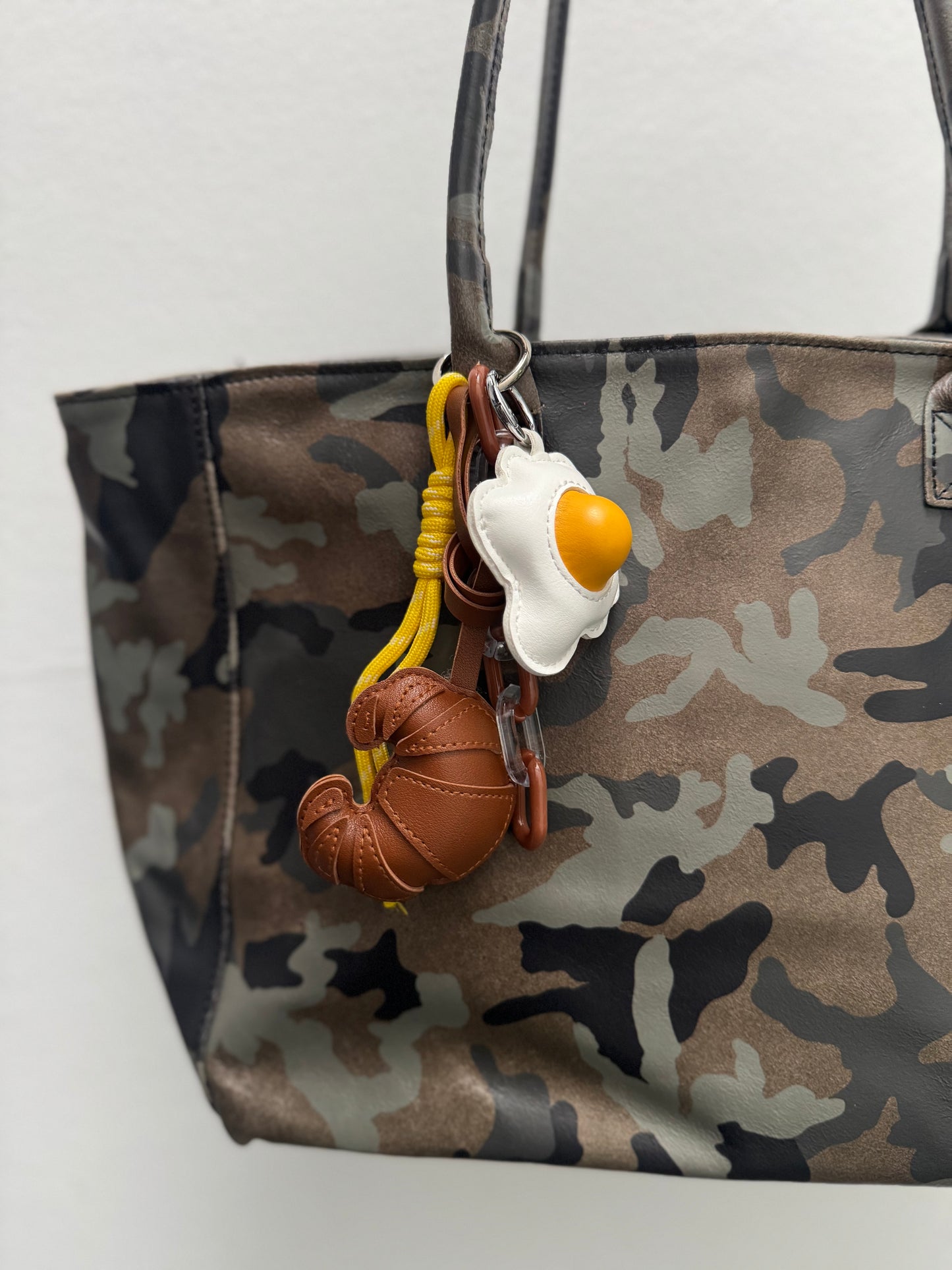 Taschencharm// BREAKFAST ON THE ROCKS