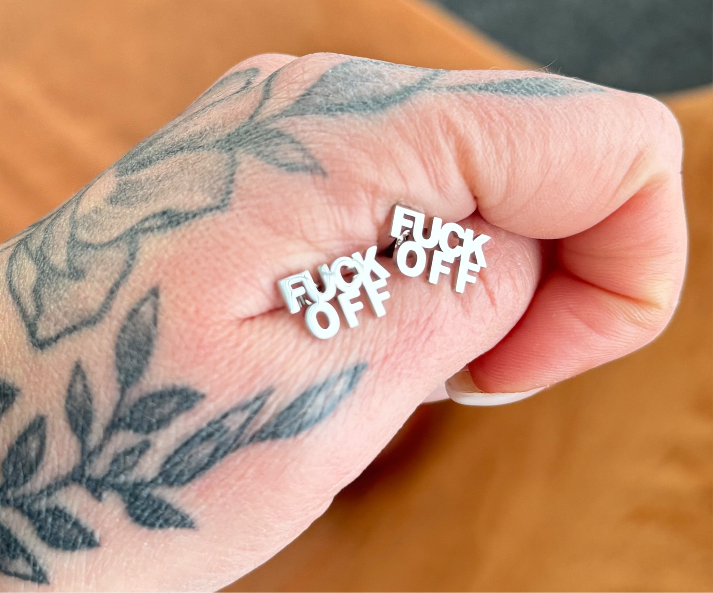 Ohrringe // FUCK OFF