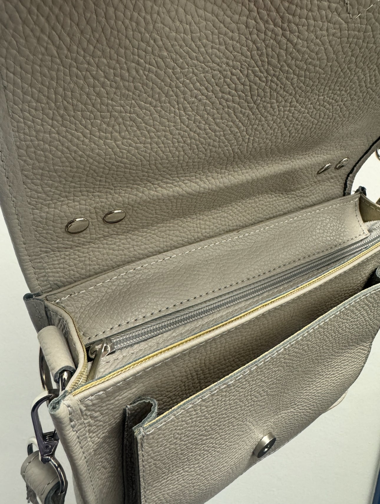Retro Crossbody Bag // MARSHMALLOW GREY