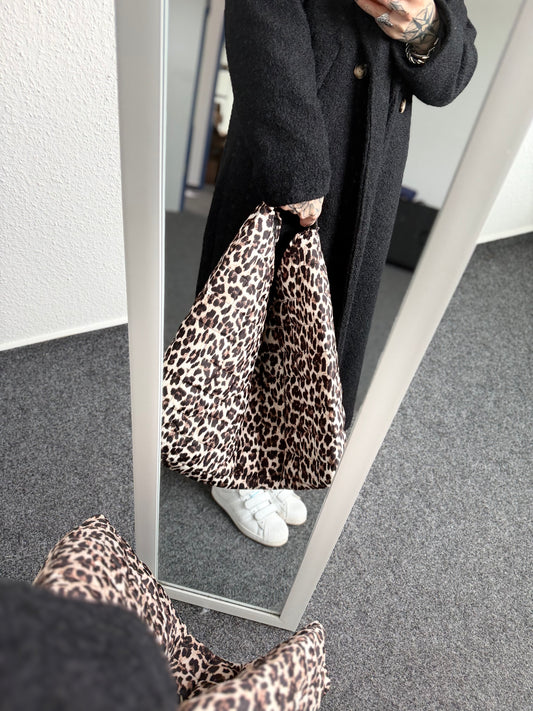Shopping bag // LEO