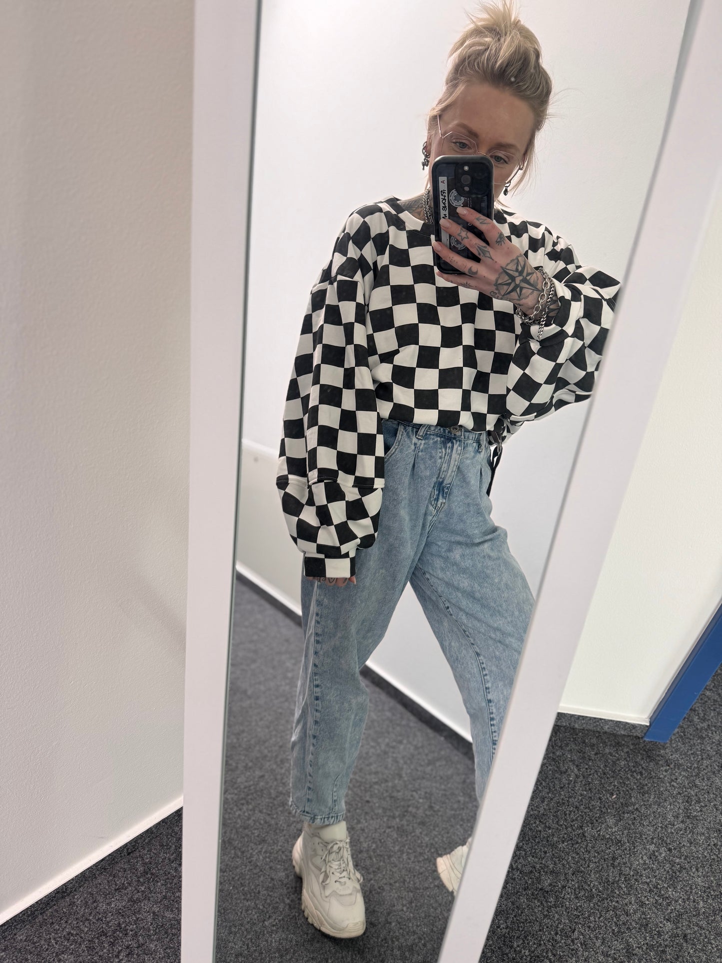 SWEATER // SCHACHBRETT SCHWARZ WEISS