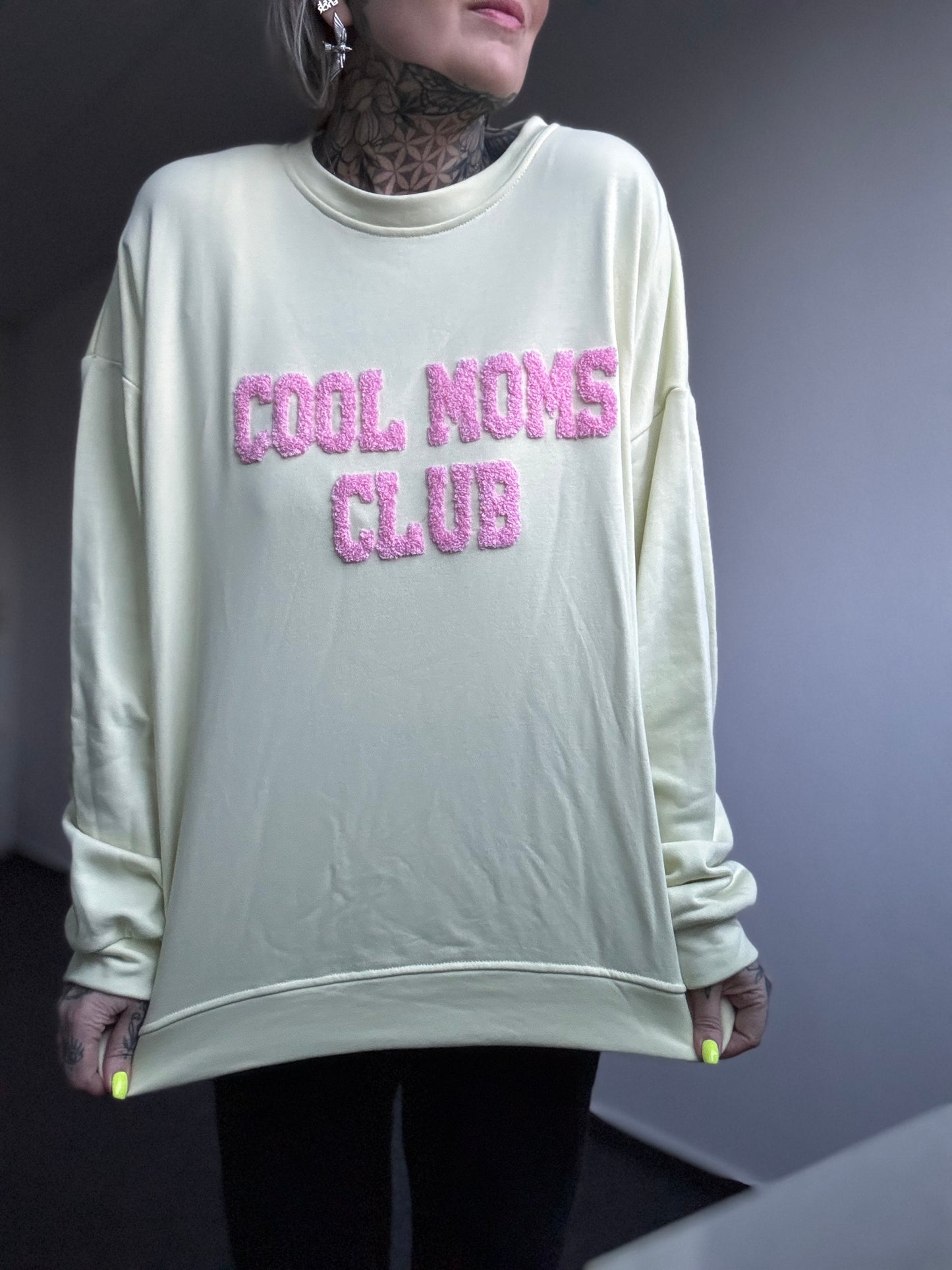 Sweater // COOL MOMS CLUB LEMON