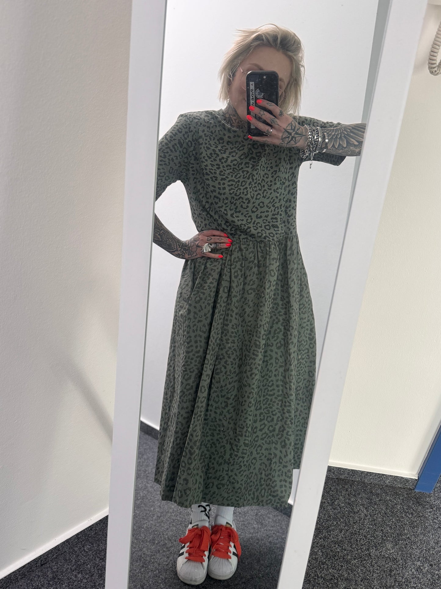 Kleid // LEO KHAKI