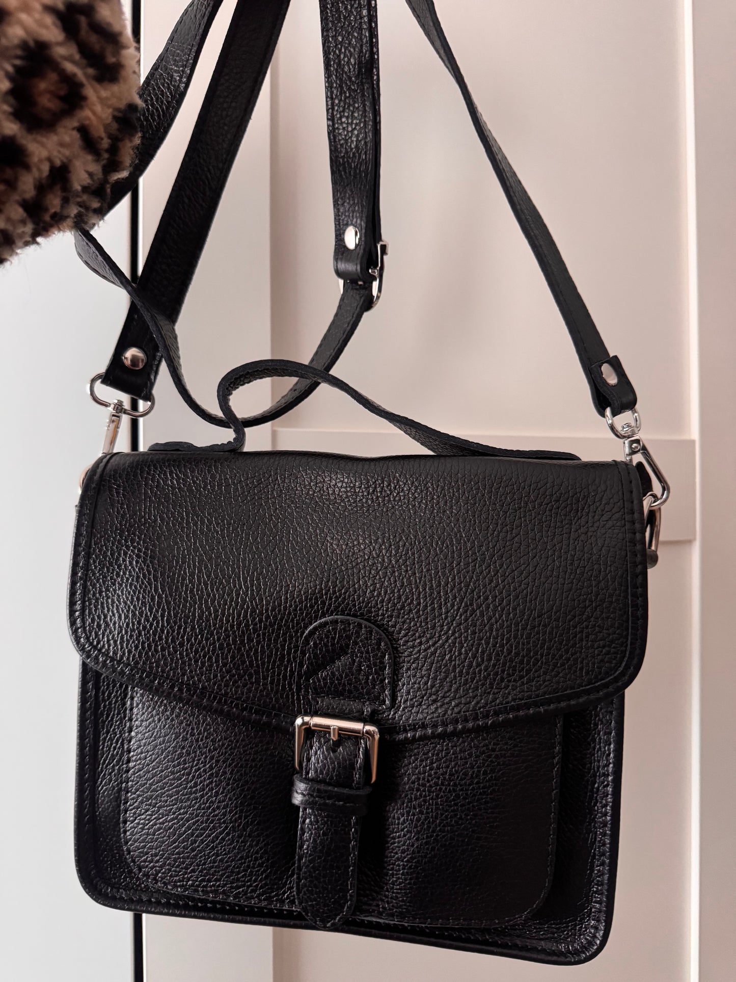 Retro Crossbody Bag // SCHWARZ