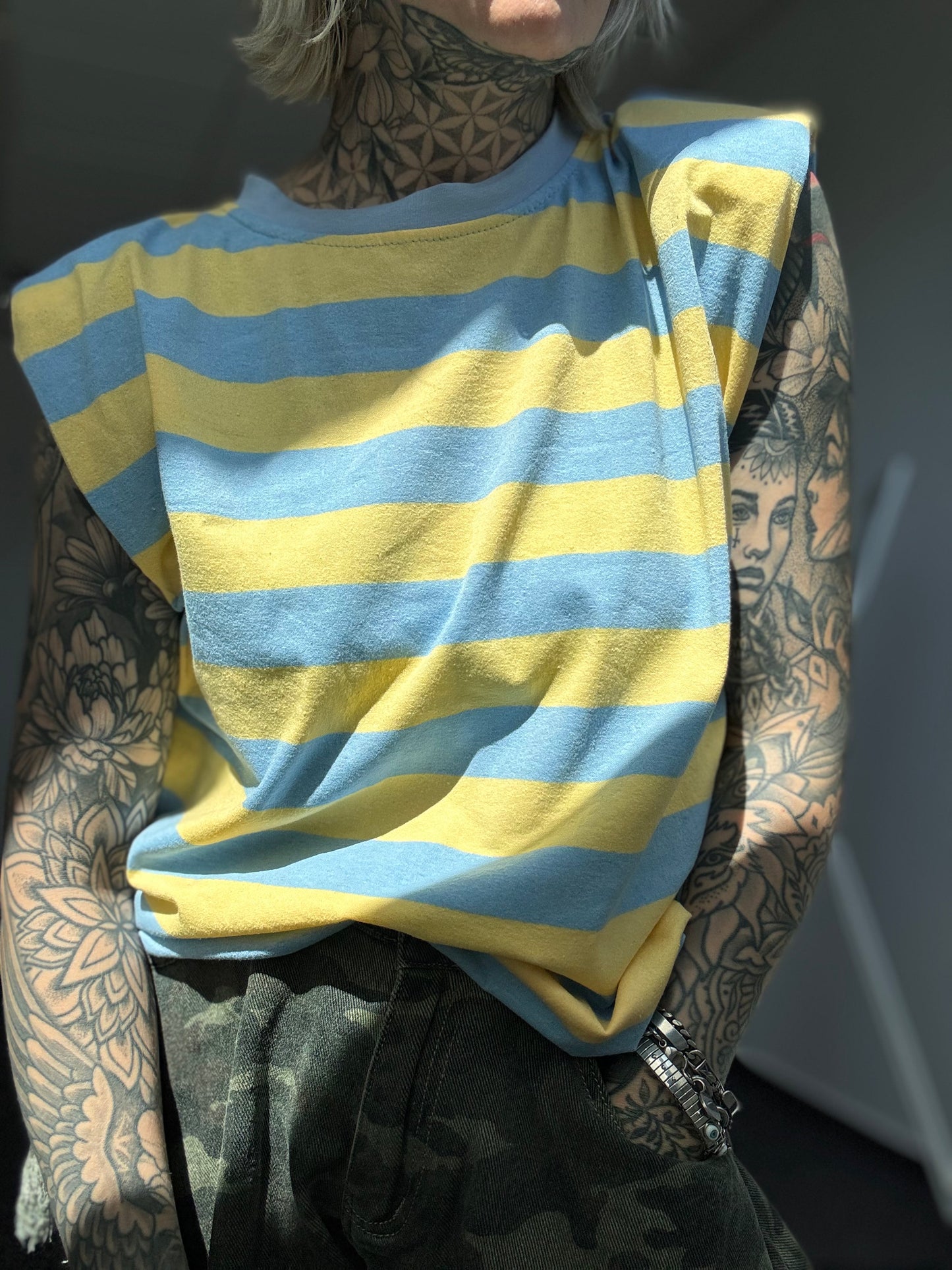 Shirt Schulterpolster // STRIPES GELB/BLAU