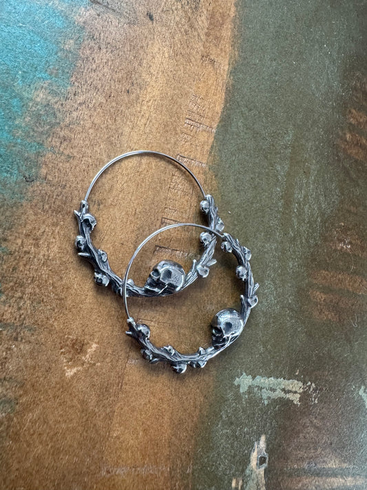 Ohrringe // SKULLSCHAUKEL