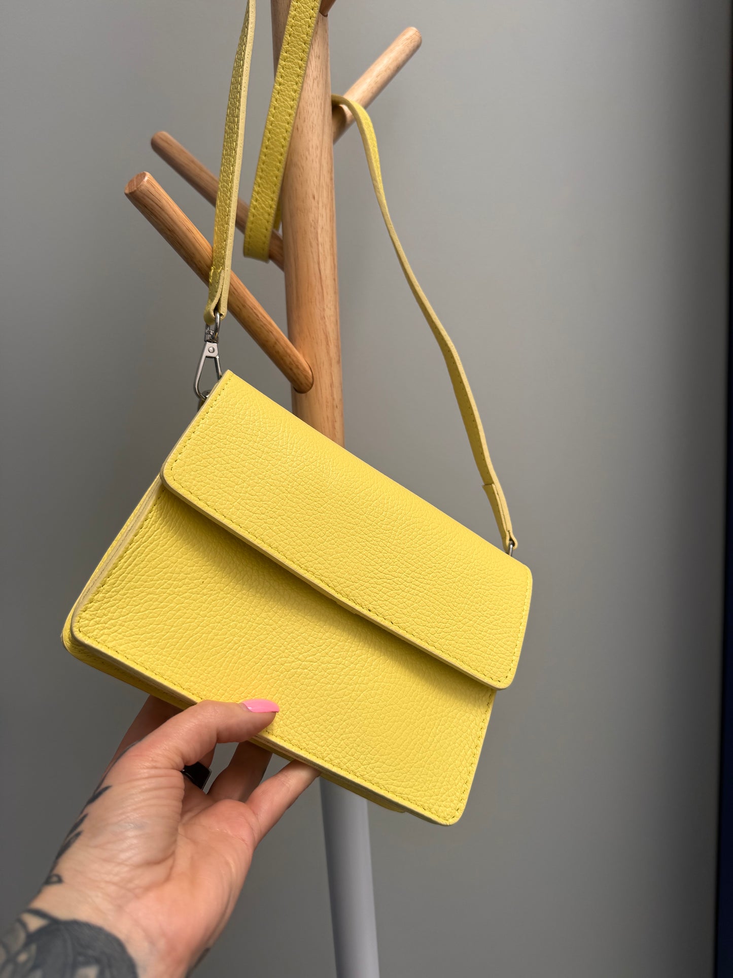 Small Crossbody // GELB