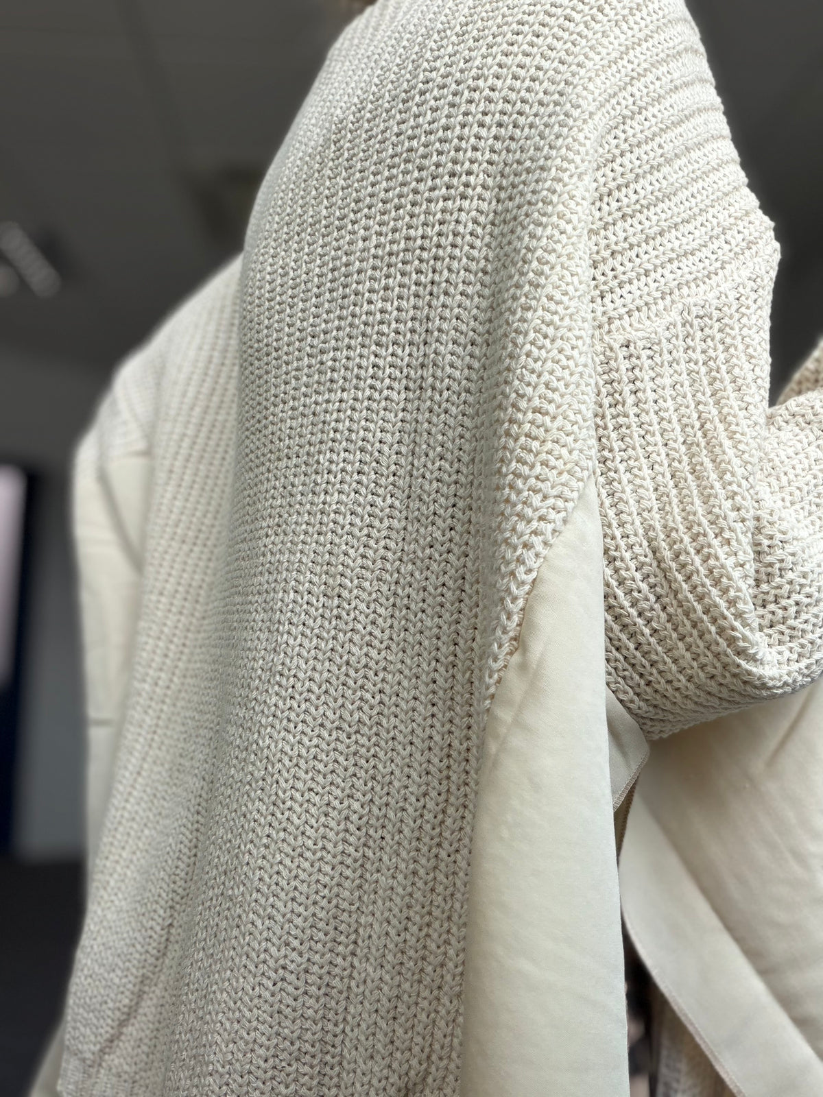 Oversize Strickjacke // Nieten