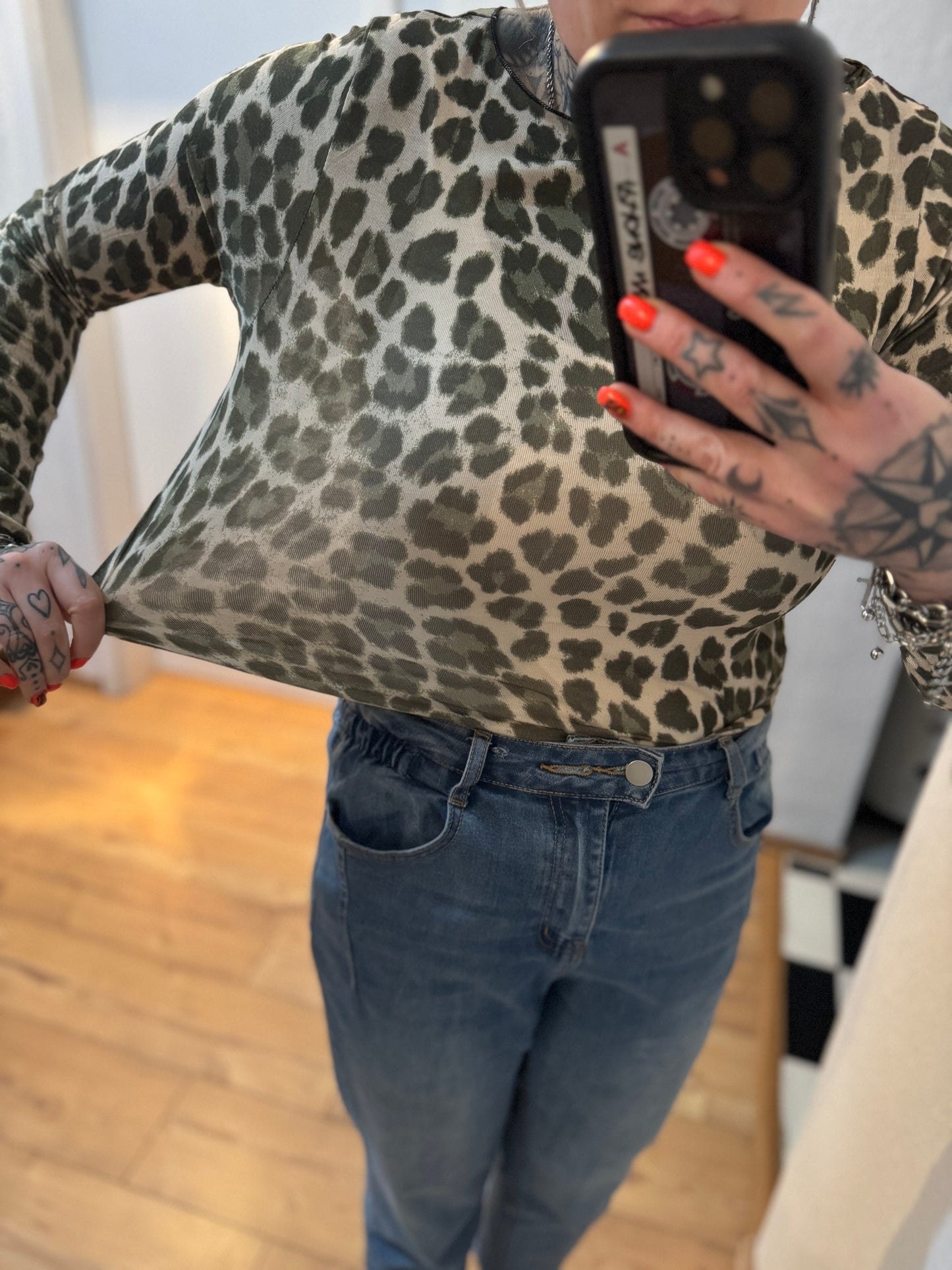 Langarm // LEO KHAKI CASHMERE