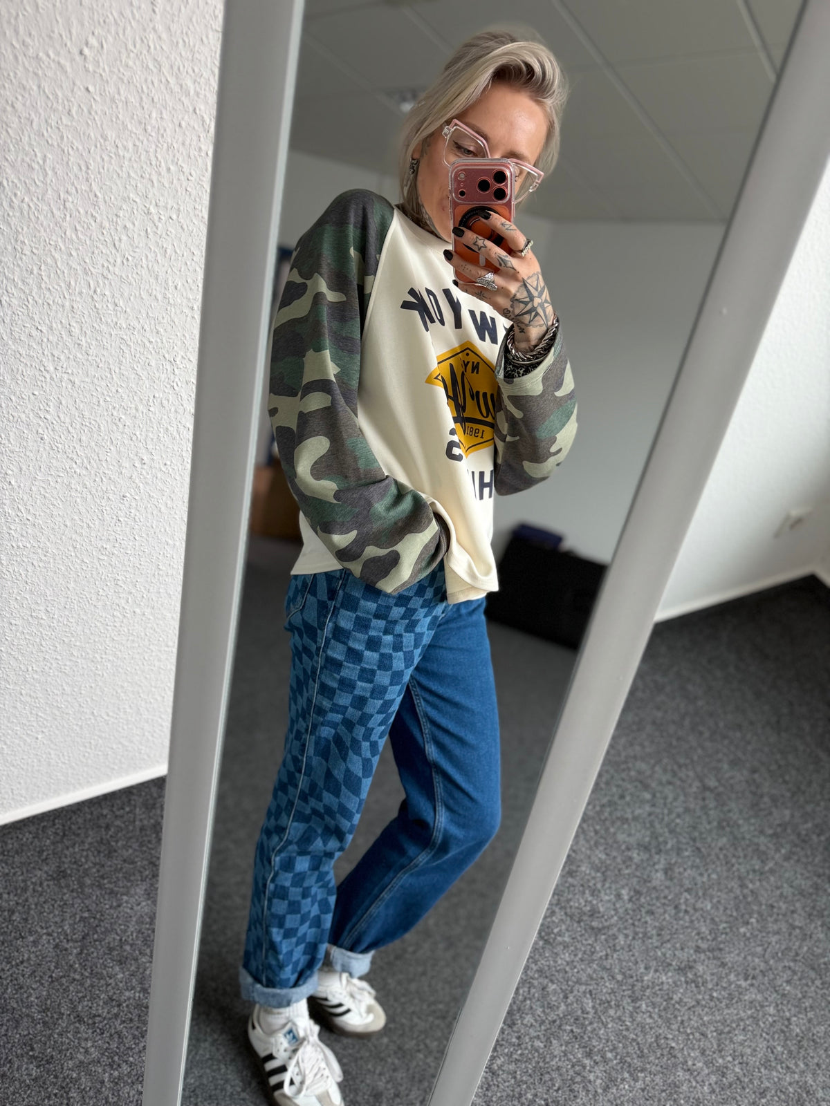 Sweater // NEW YORK