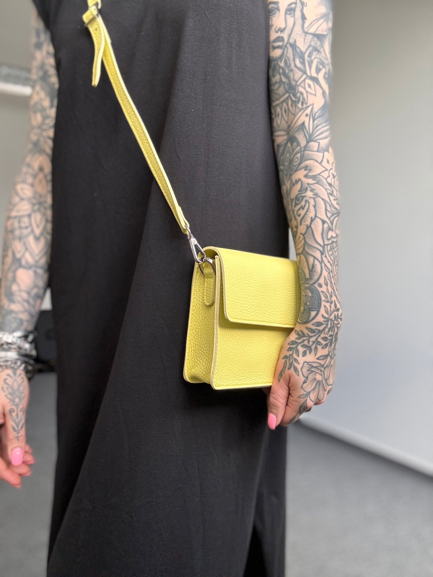 Small Crossbody // GELB