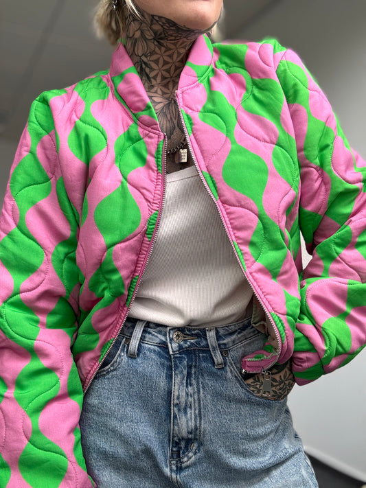 Steppjacke // GRÜN PINK