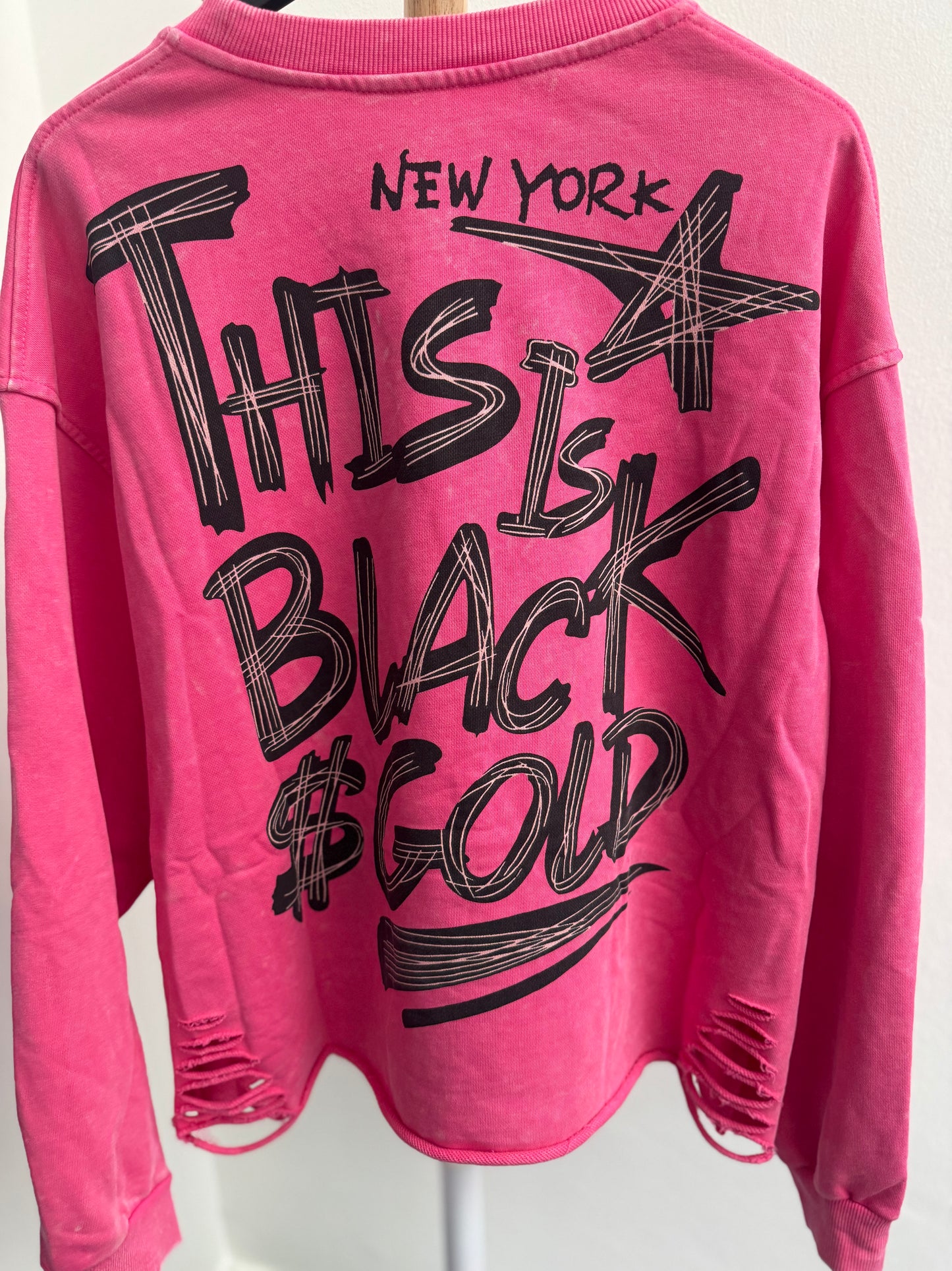 Sweater // PINK DUCK