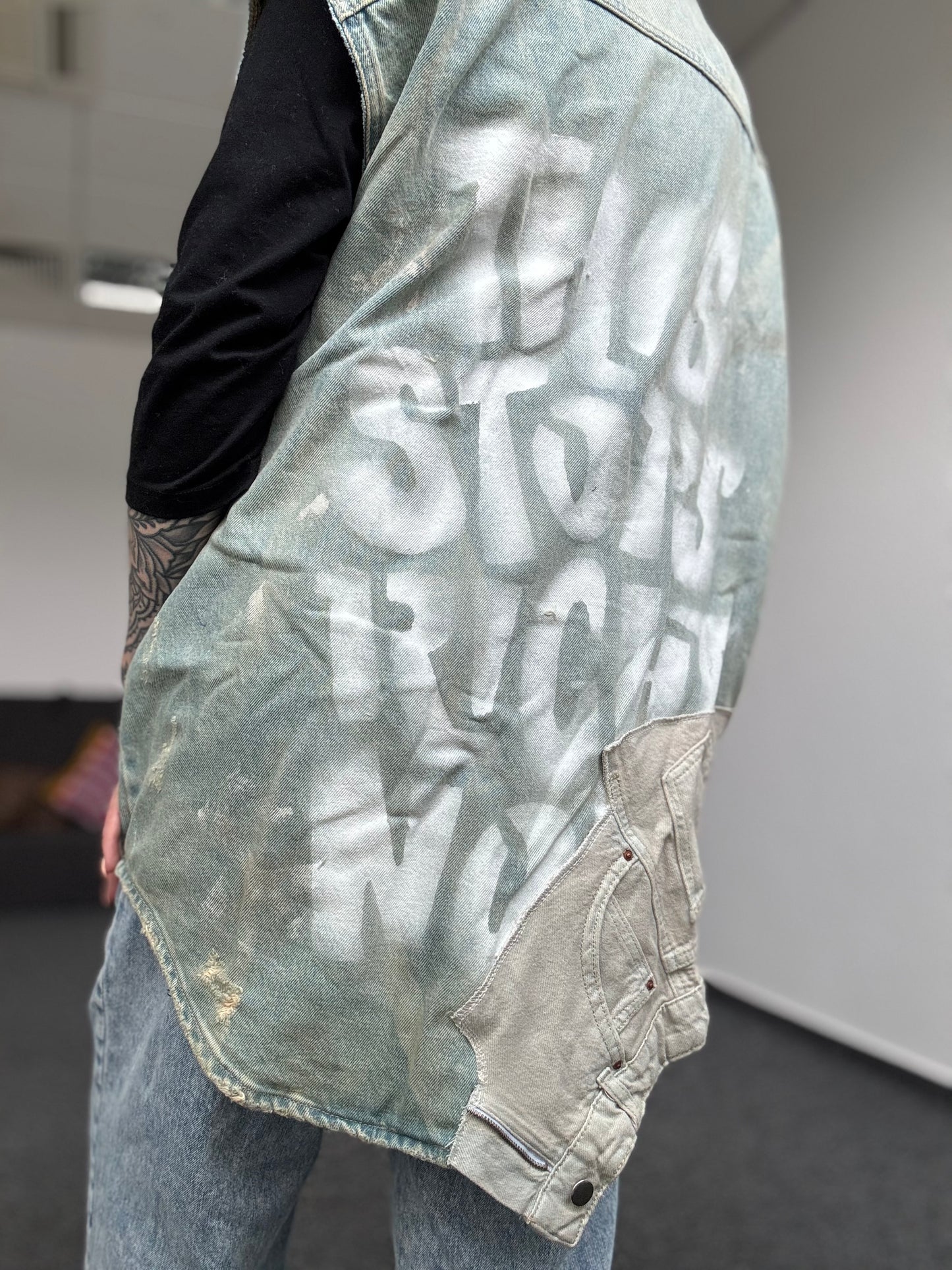 Oversize Weste // GRAFFITI