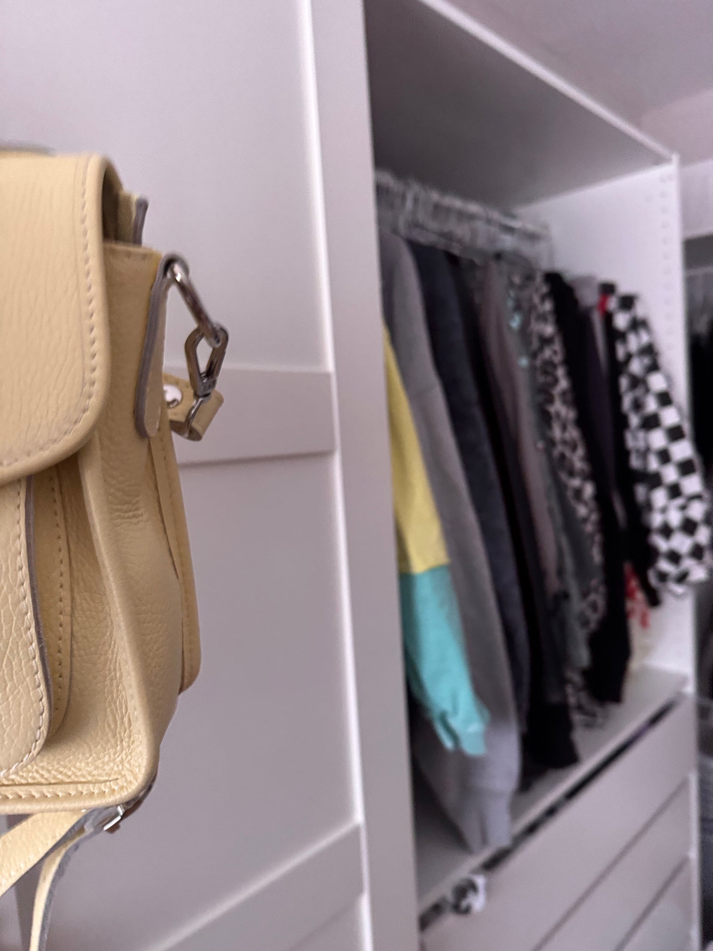 Retro Crossbody Bag // PASTELLGELB