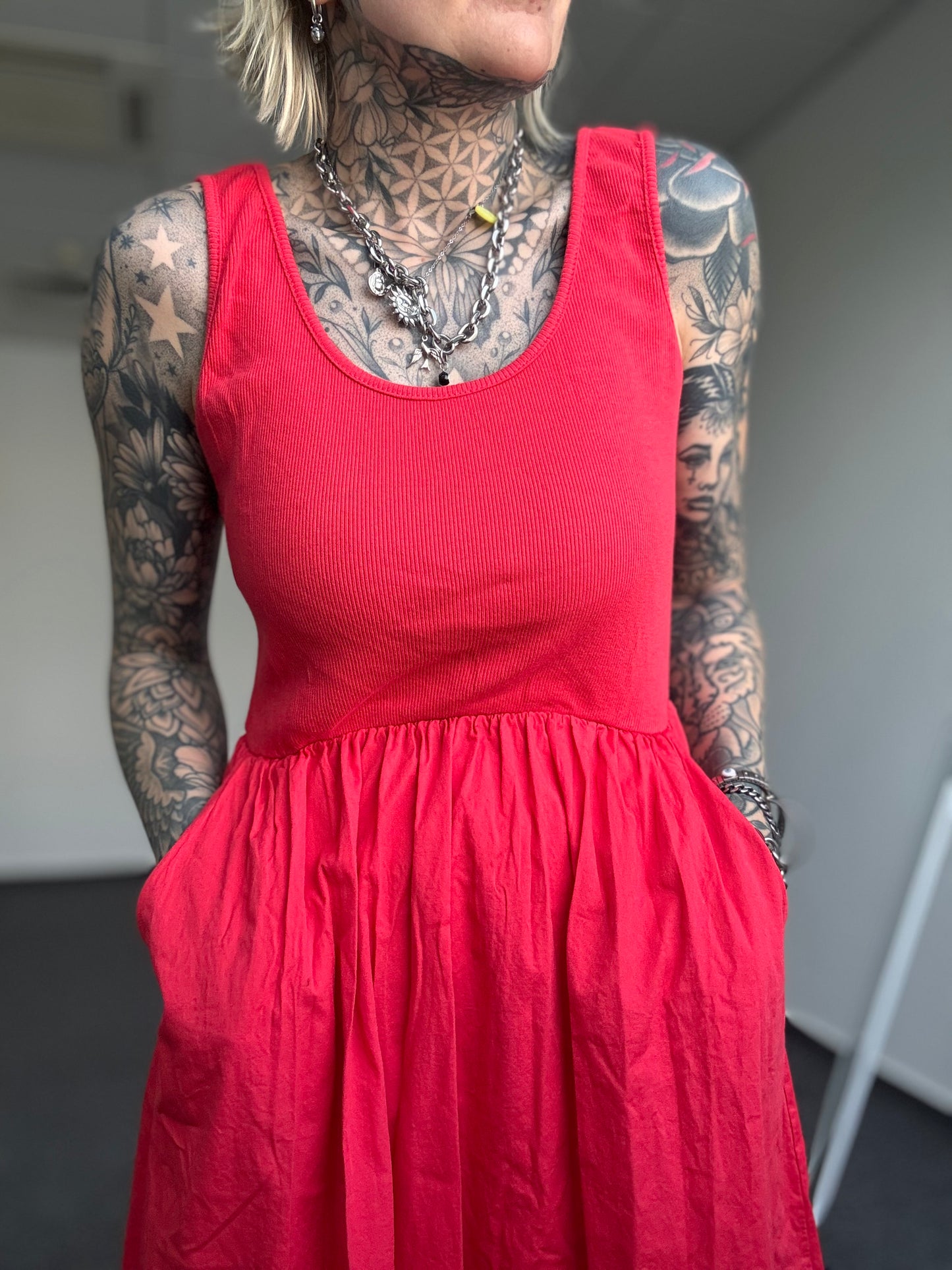 Kleid  // LADY IN RED