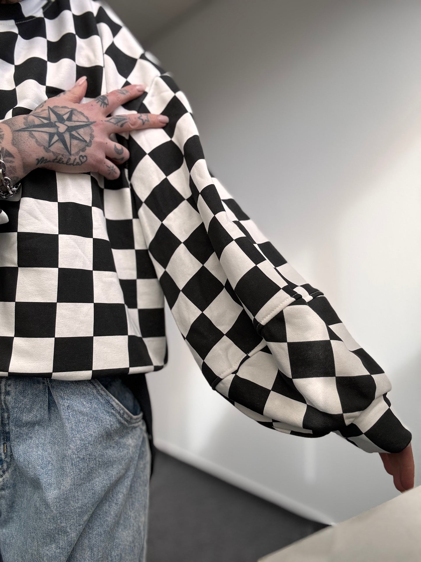 SWEATER // SCHACHBRETT SCHWARZ WEISS