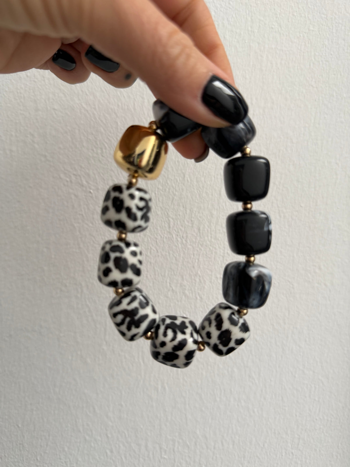 Armband // LEO versch. Farben