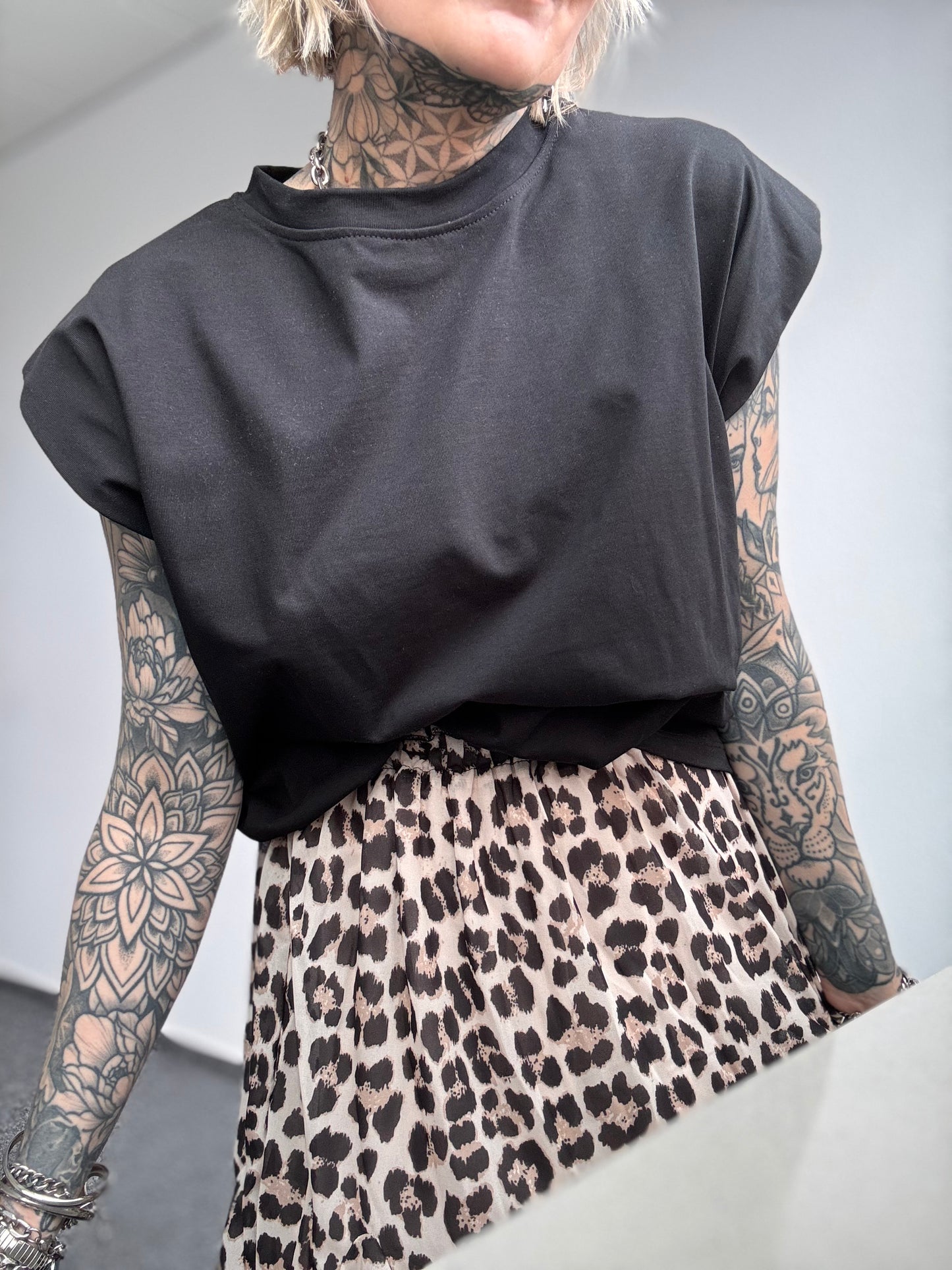 Basic Oversize Shirt // BLACK IS MY FAV COLOR