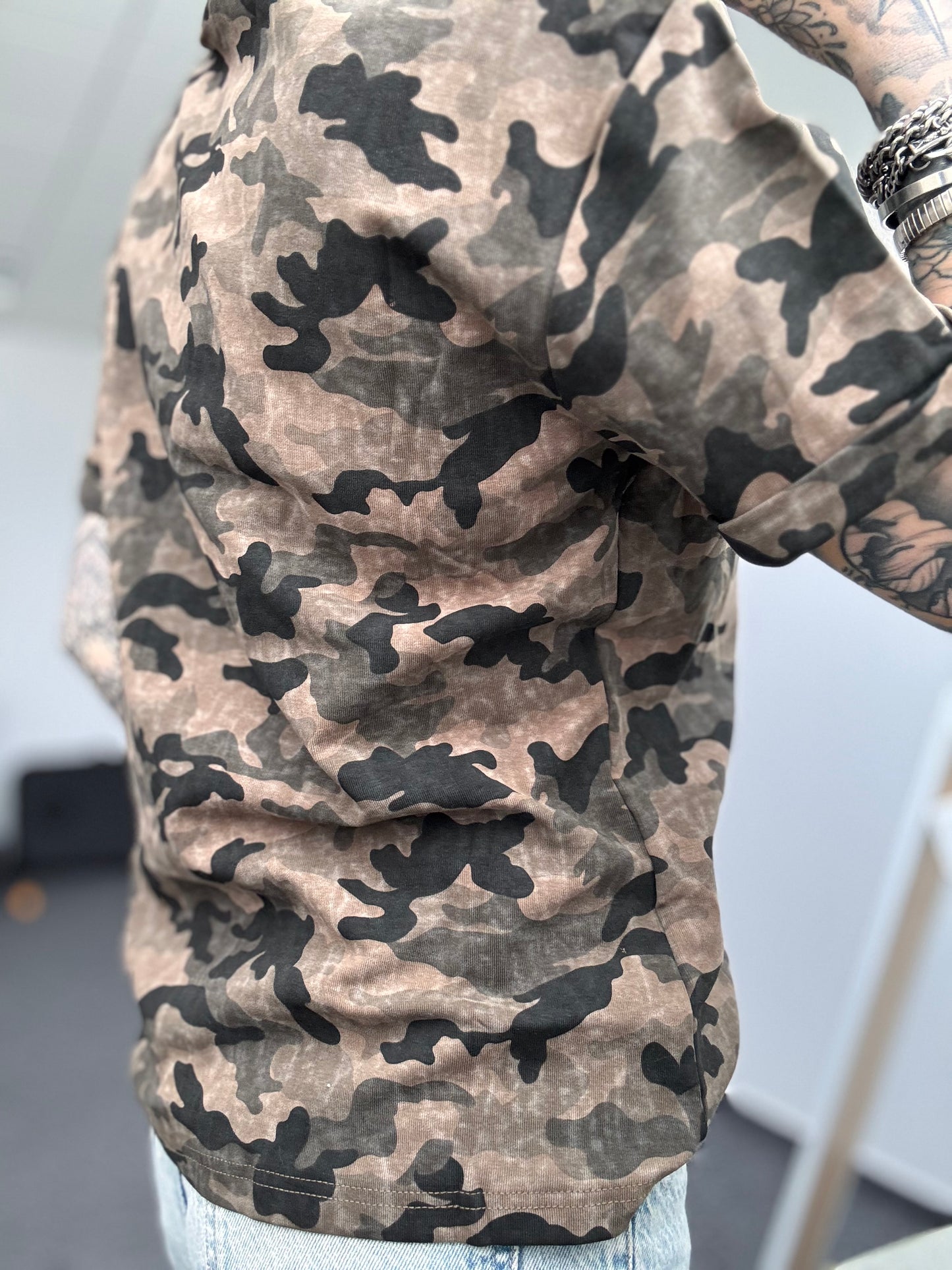 T-Shirt // CAMOUFLAGE