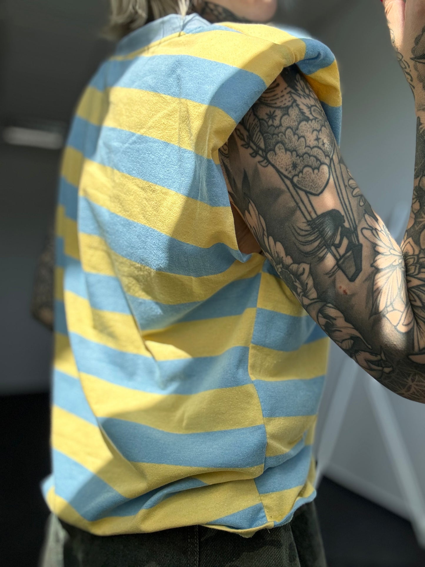 Shirt Schulterpolster // STRIPES GELB/BLAU