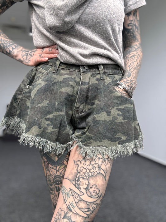 Jeans Shorts // CAMOUFLAGE