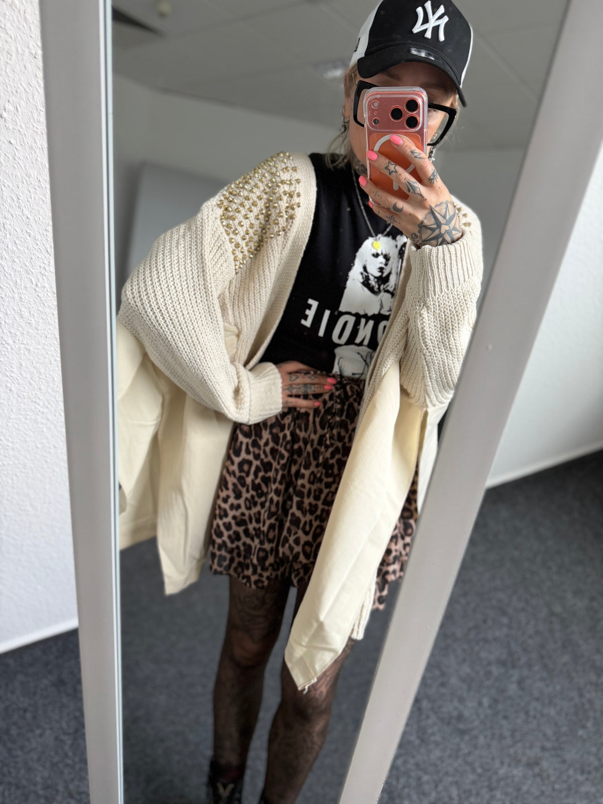 Oversize Strickjacke // Nieten