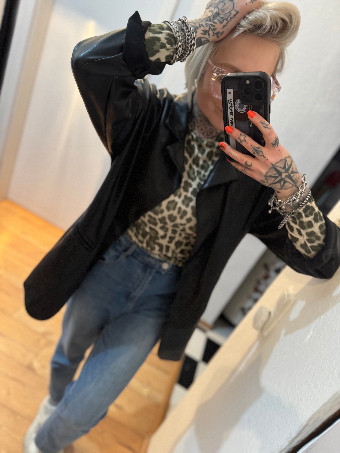 Langarm // LEO KHAKI CASHMERE