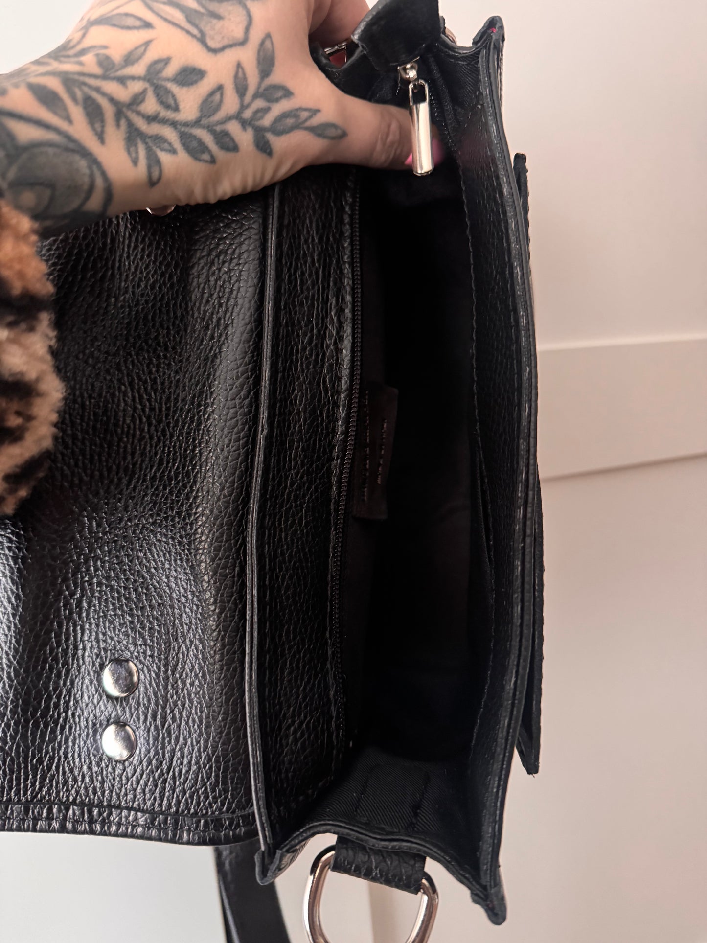 Retro Crossbody Bag // SCHWARZ