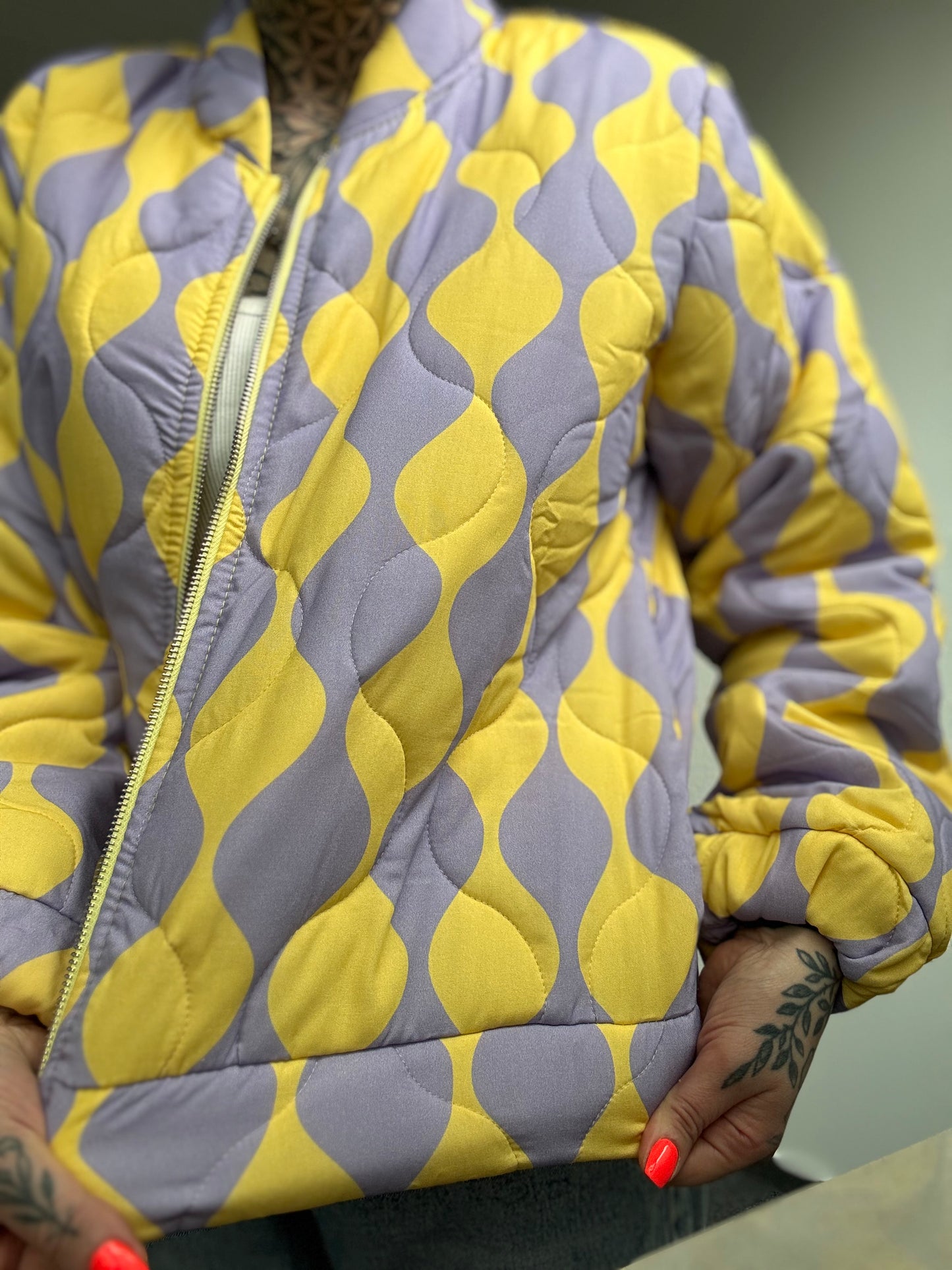 Steppjacke // GELB LILA