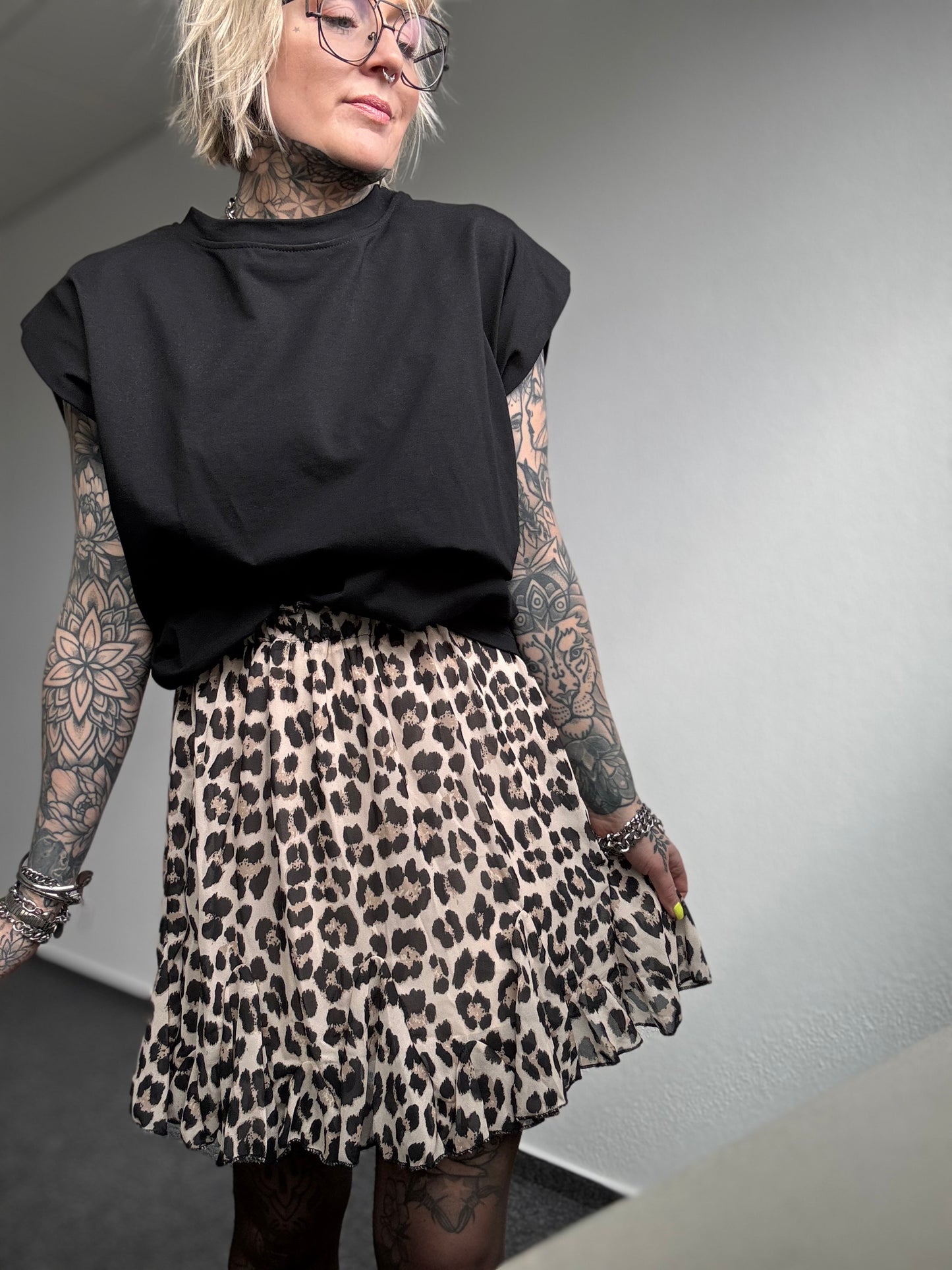 Basic Oversize Shirt // BLACK IS MY FAV COLOR