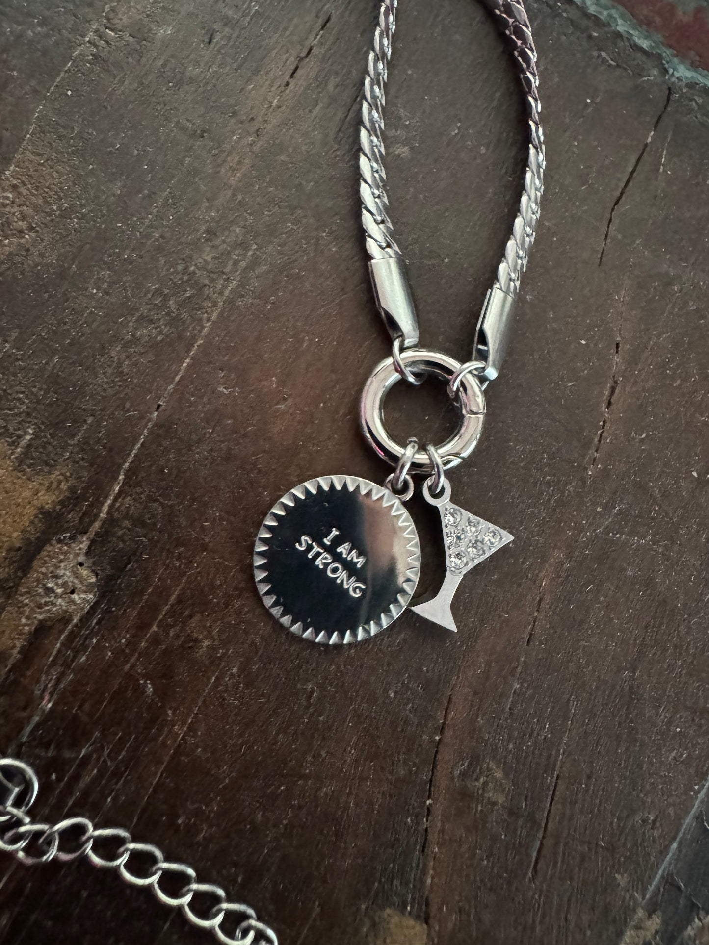 Kette // I AM STRONG