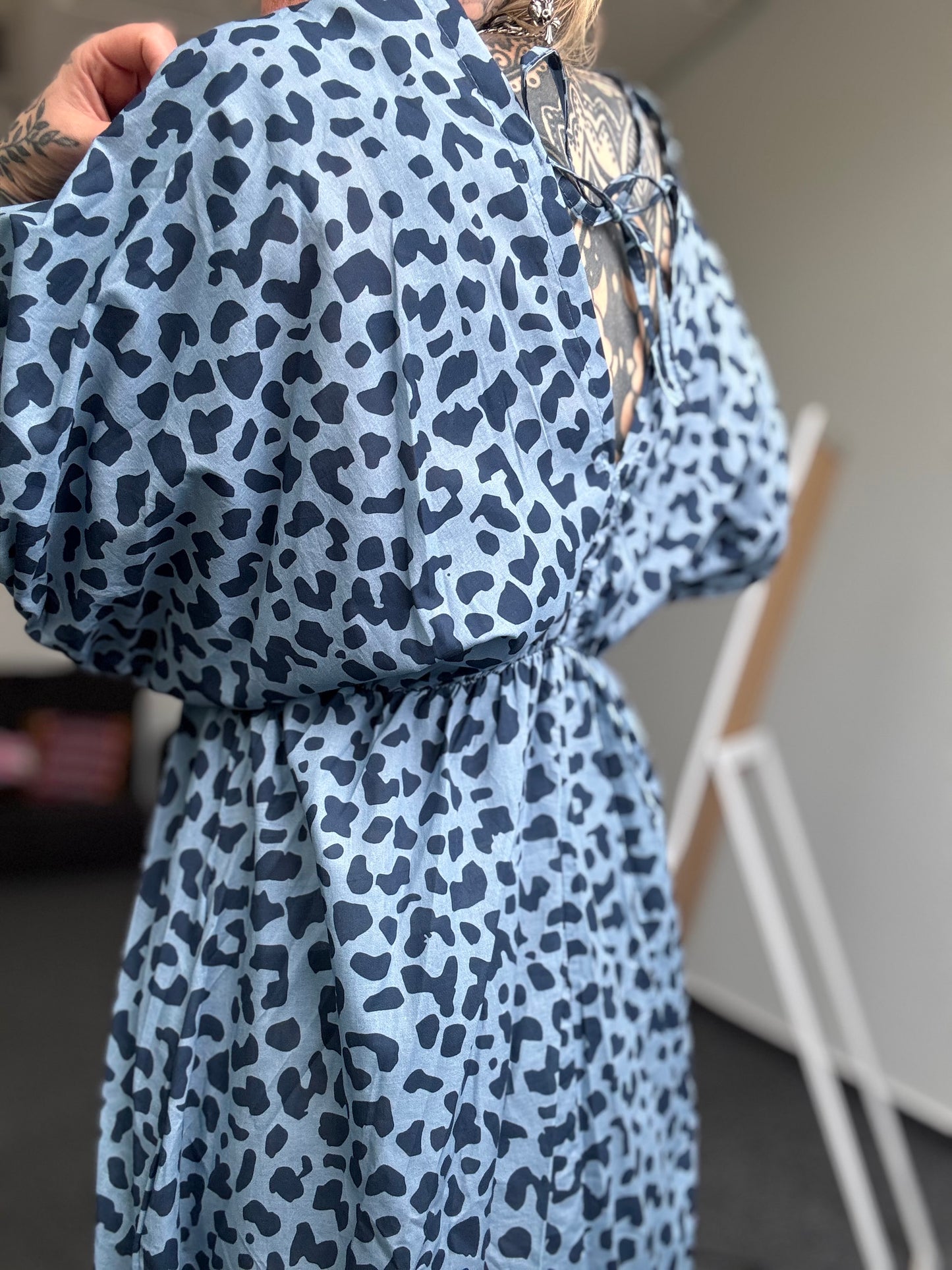 Baumwollkleid  // LEO BLAU