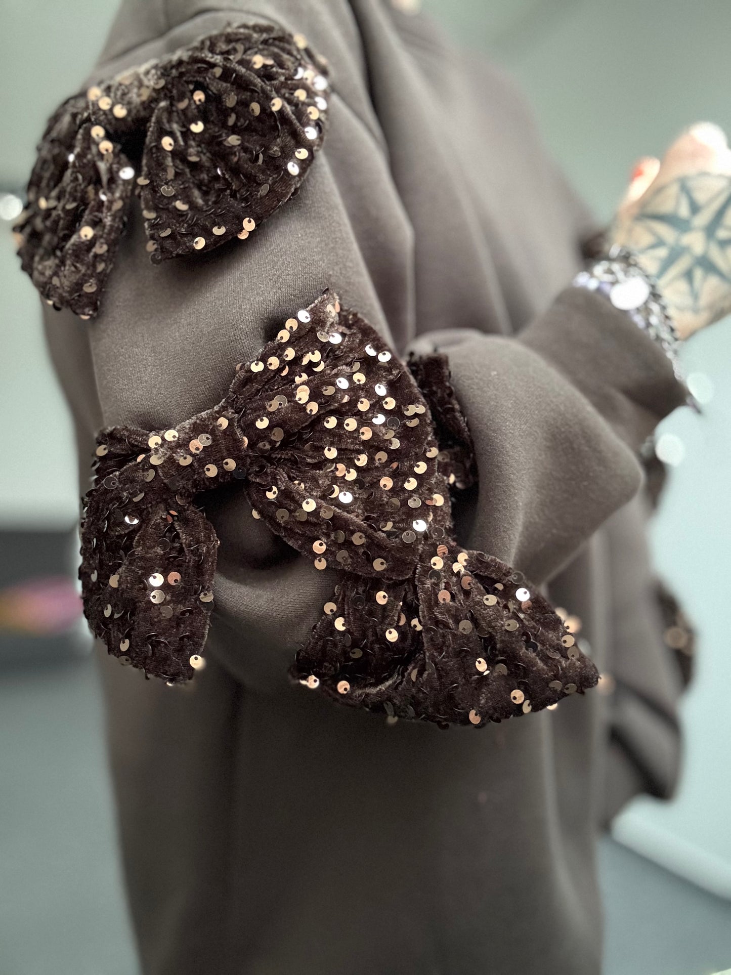 Sweater // WINTER BOW DARK BROWN