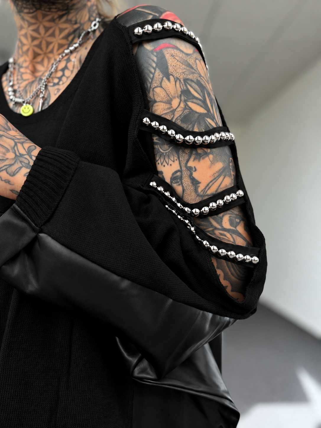 Oversize Pulli // CUT OUT