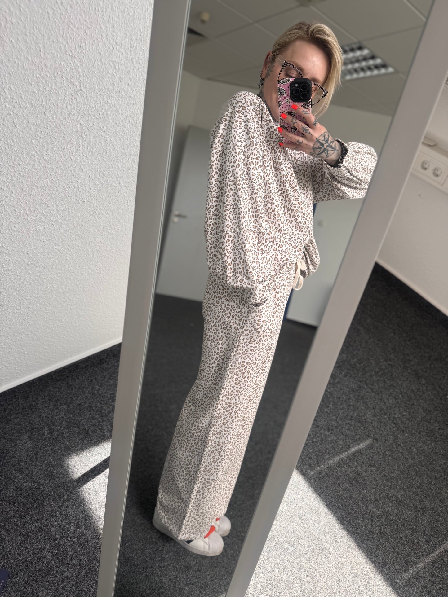 Chill Hose // LEO CREME