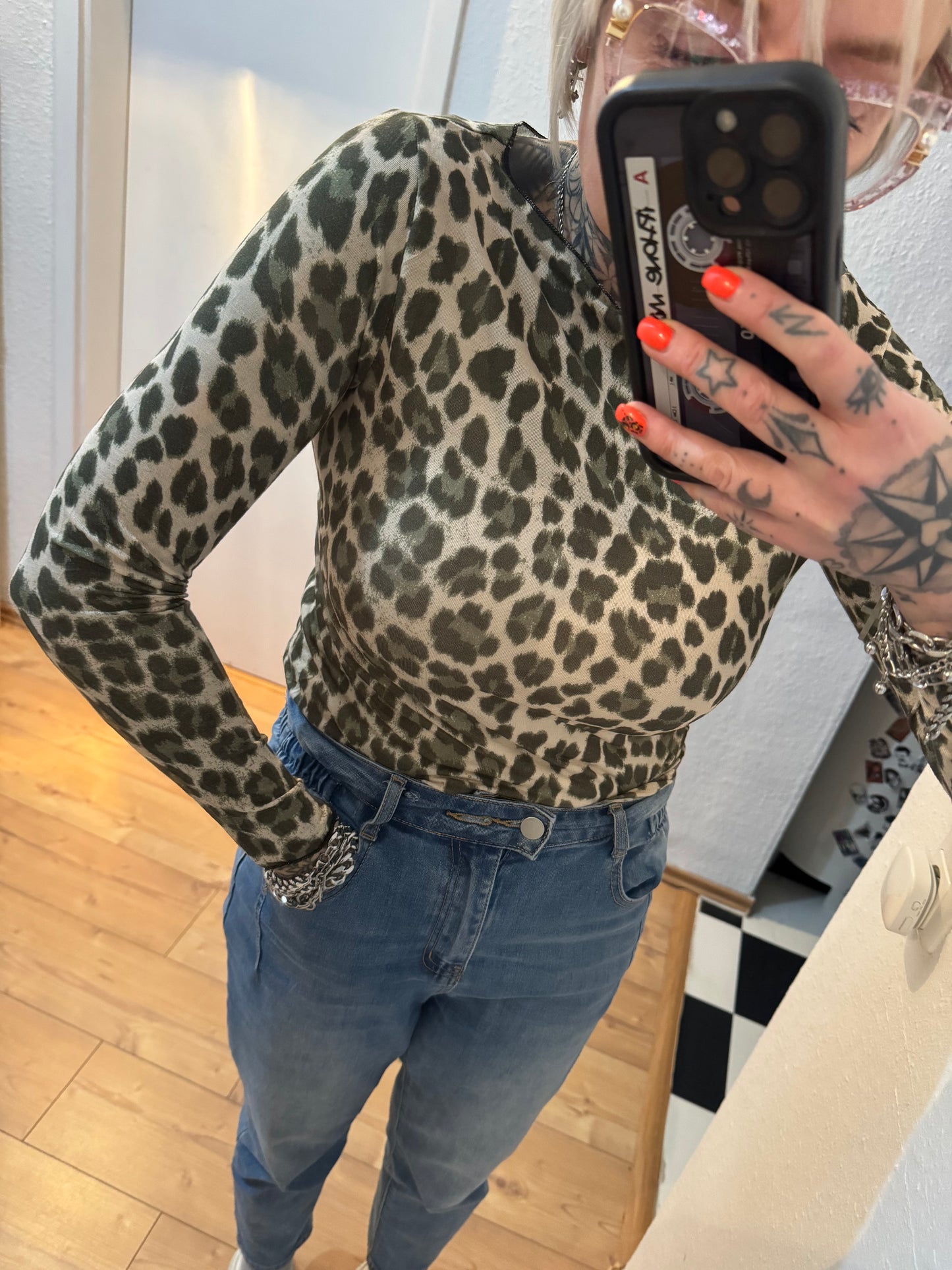 Langarm // LEO KHAKI CASHMERE