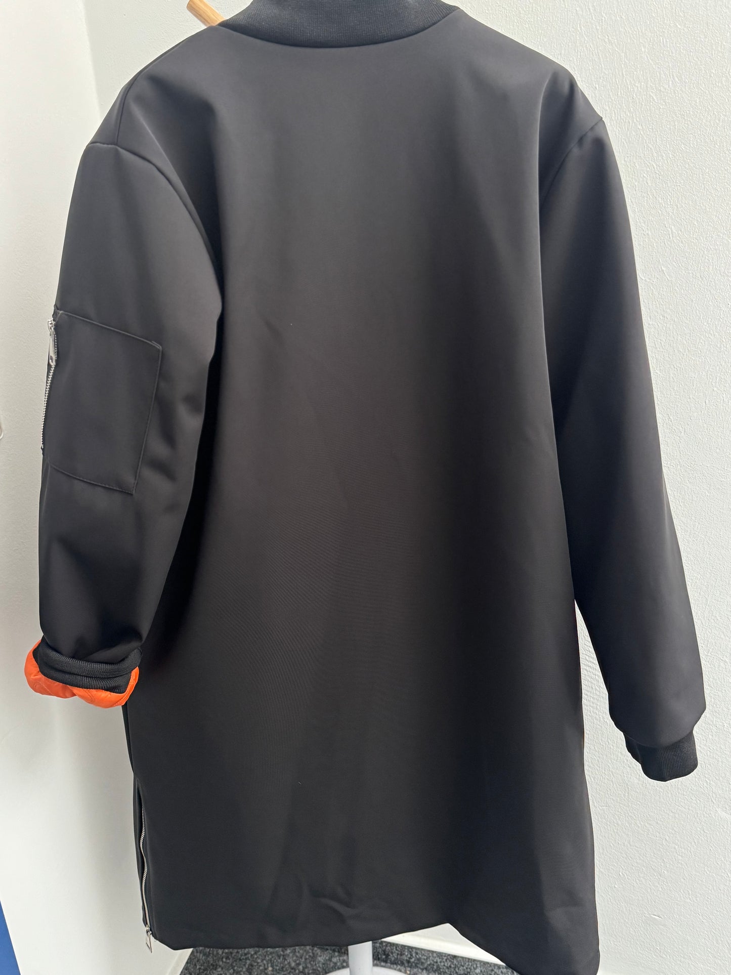 Mantel  // BOMBERSTYLE BLACK ORANGE 2.0