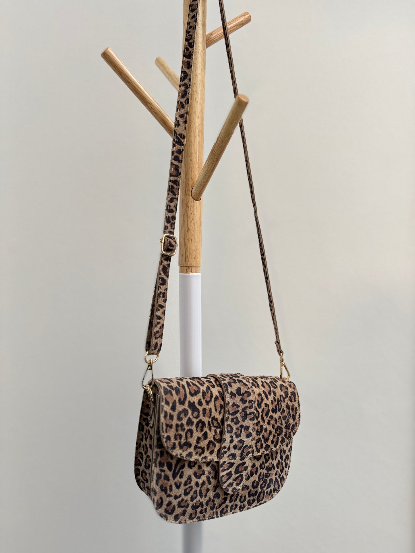 Crossbody Bag // LEOLIEBE VELOURS