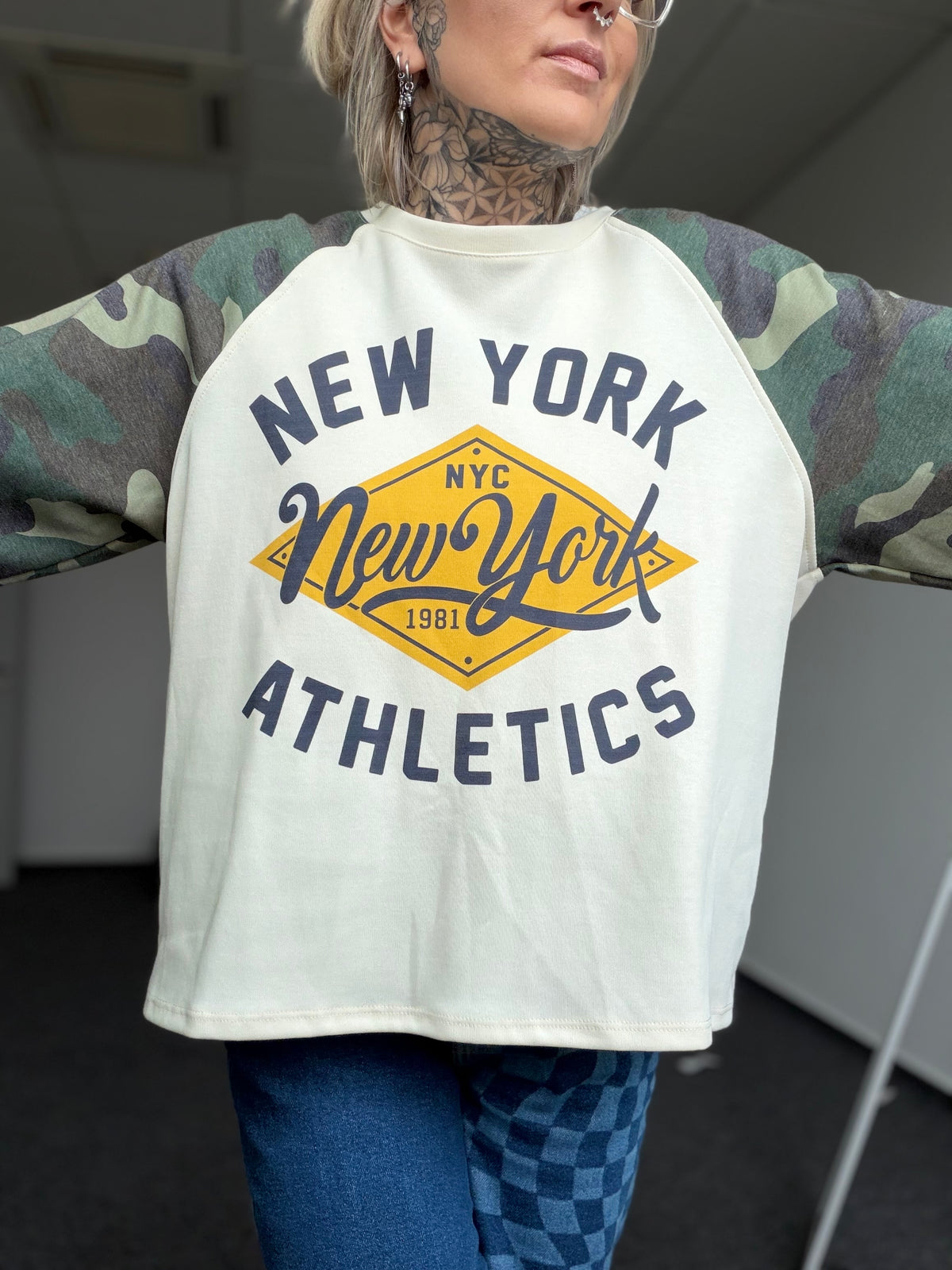 Sweater // NEW YORK