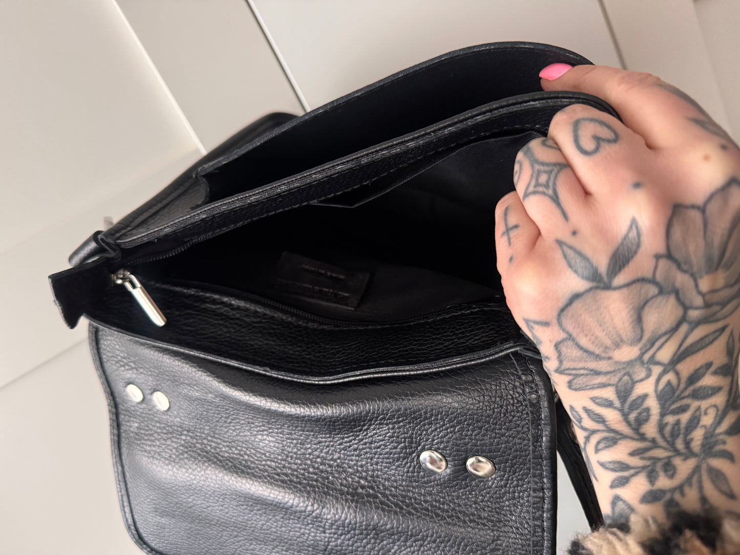 Retro Crossbody Bag // SCHWARZ