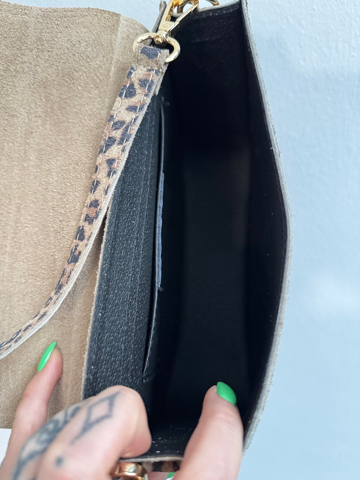 Crossbody Bag // LEOLIEBE VELOURS