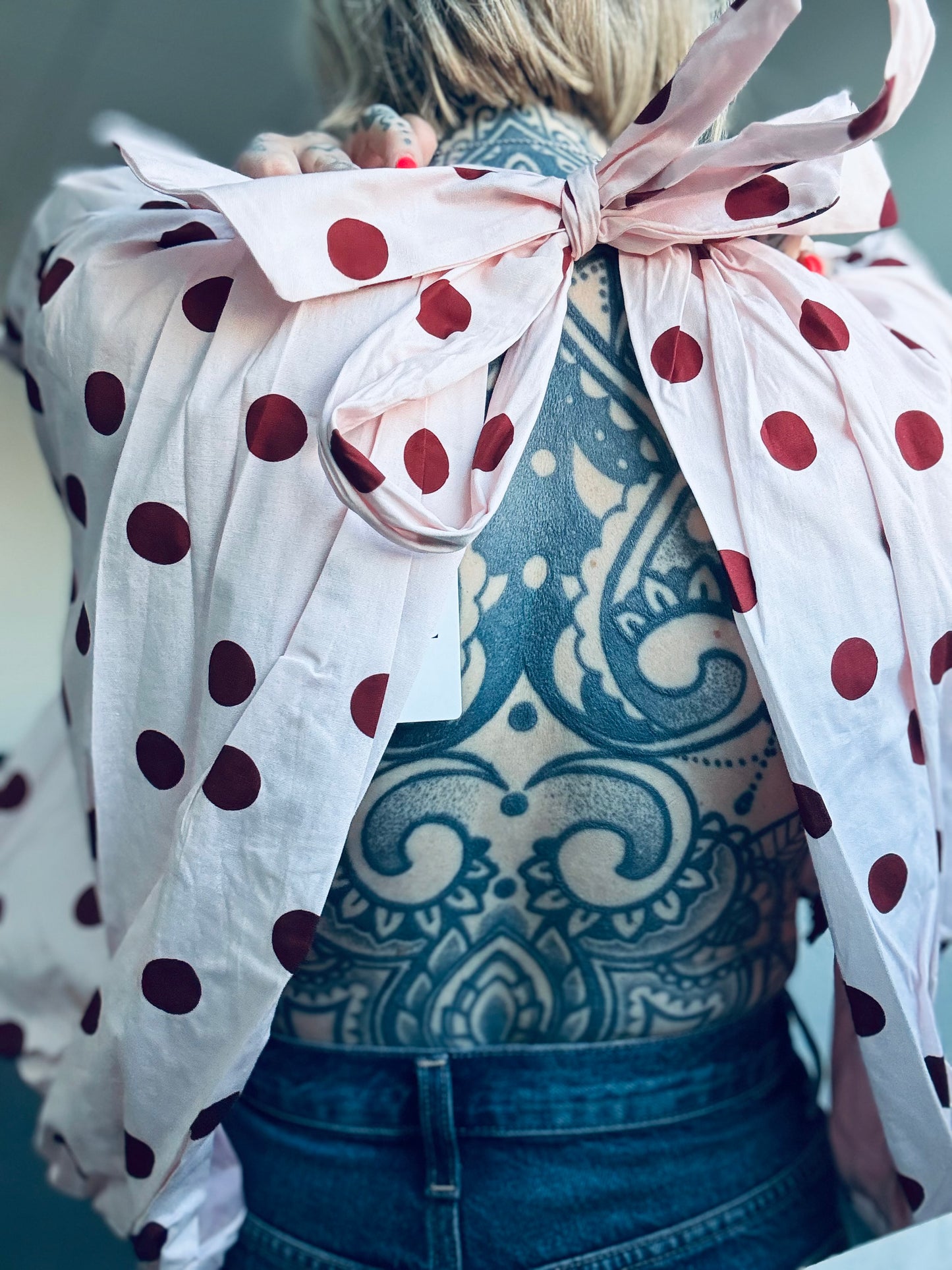 Bluse // CUTOUT ROSA